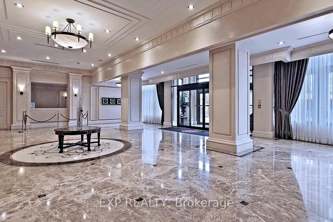 Photo 4 of Unit 715, 9235 Jane Street N, Vaughan, Maple — HOMEH