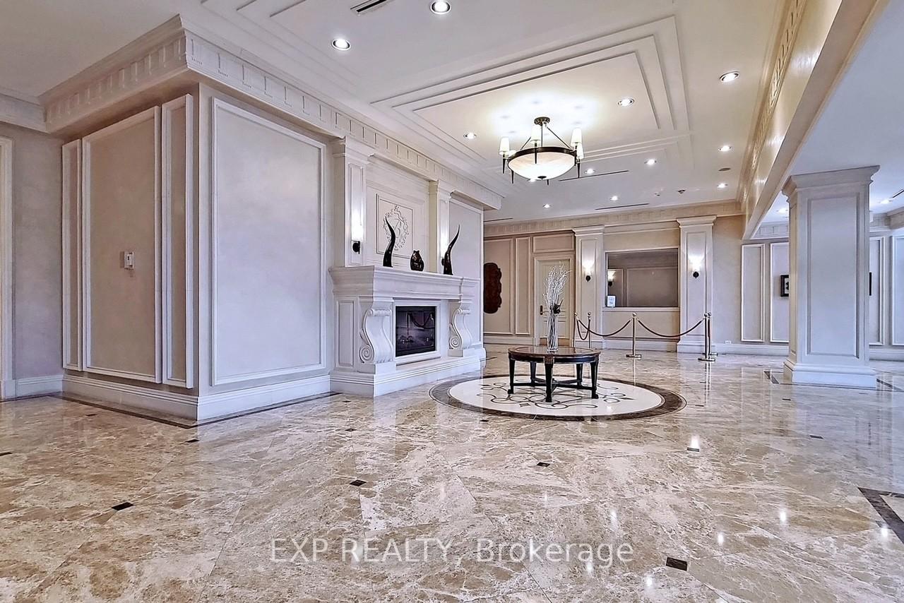 Photo 5 of Unit 715, 9235 Jane Street N, Vaughan, Maple — HOMEH