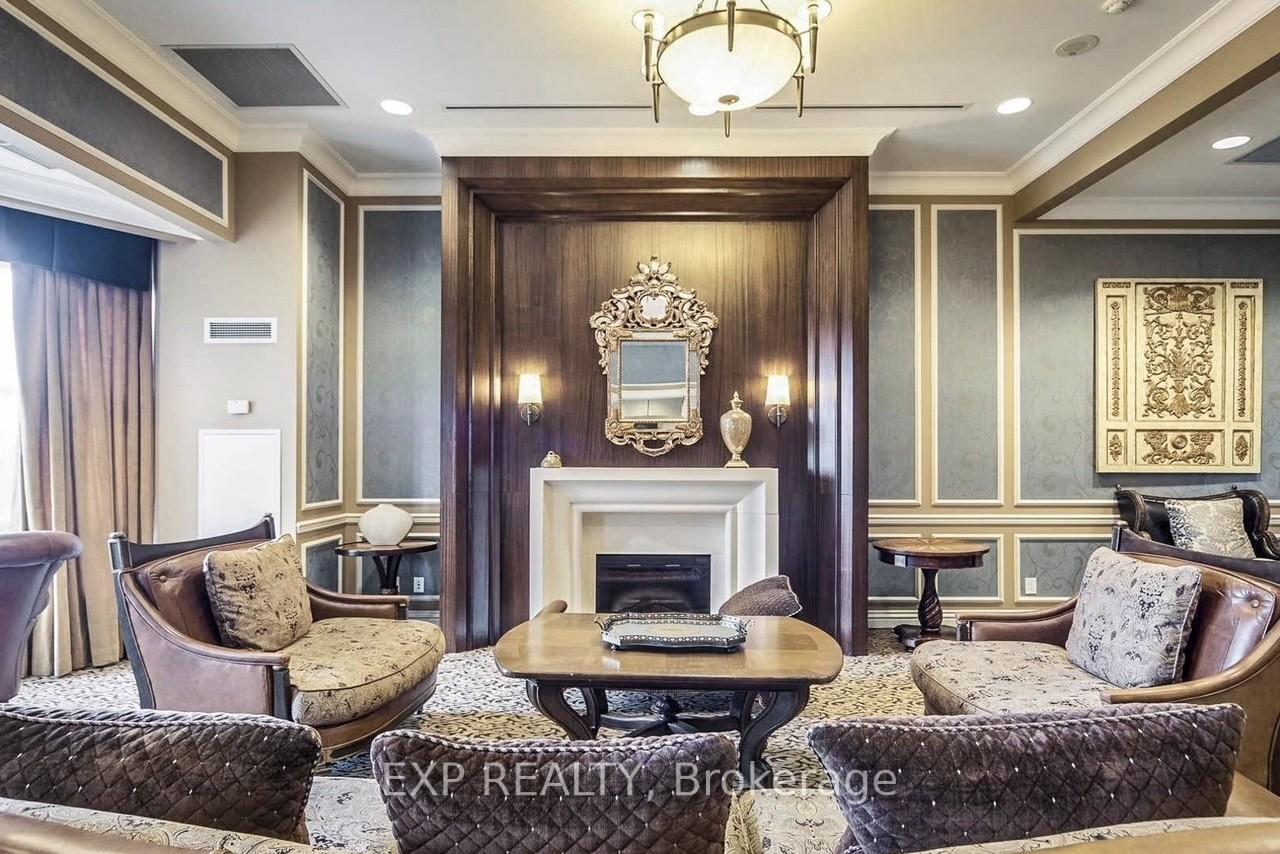 Photo 7 of Unit 715, 9235 Jane Street N, Vaughan, Maple — HOMEH