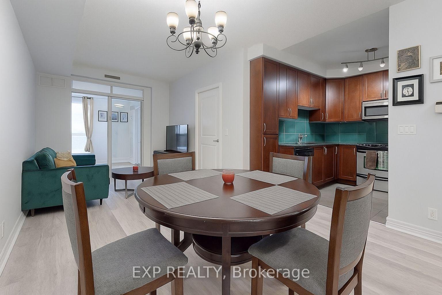Photo 9 of Unit 715, 9235 Jane Street N, Vaughan, Maple — HOMEH
