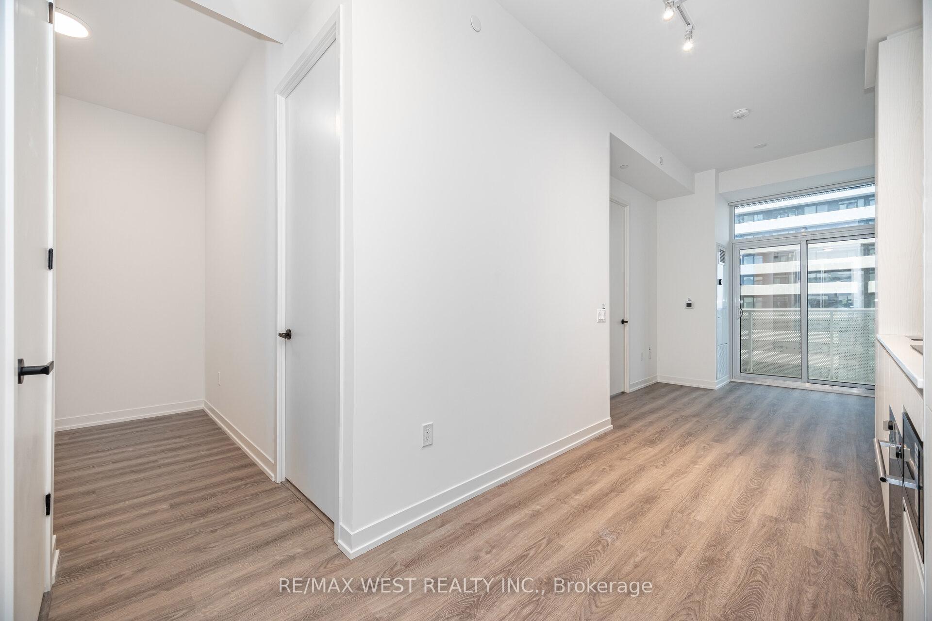 Photo 9 of Unit 1601, 8 Interchange Way, Vaughan, Vaughan Corporate Centre — HOMEH