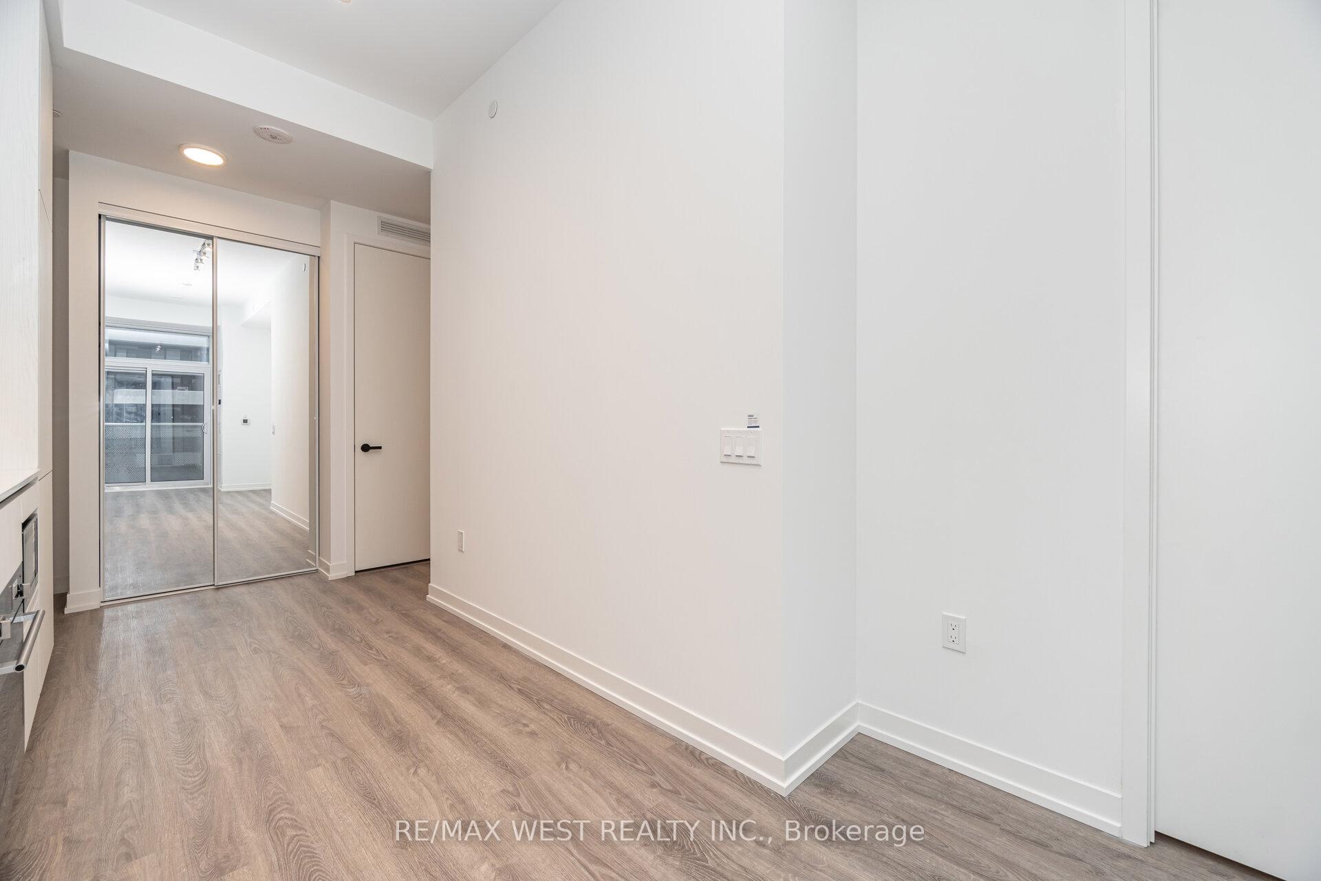 Photo 14 of Unit 1601, 8 Interchange Way, Vaughan, Vaughan Corporate Centre — HOMEH