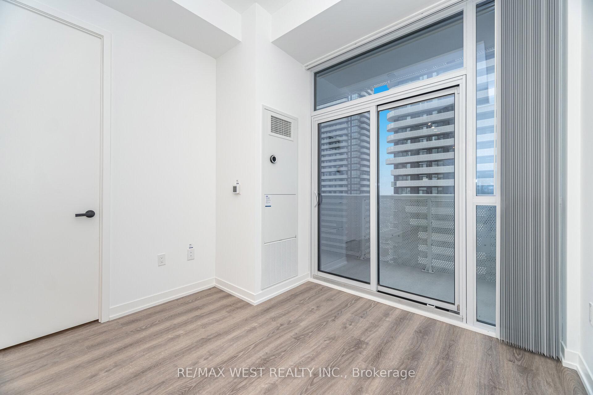 Photo 17 of Unit 1601, 8 Interchange Way, Vaughan, Vaughan Corporate Centre — HOMEH
