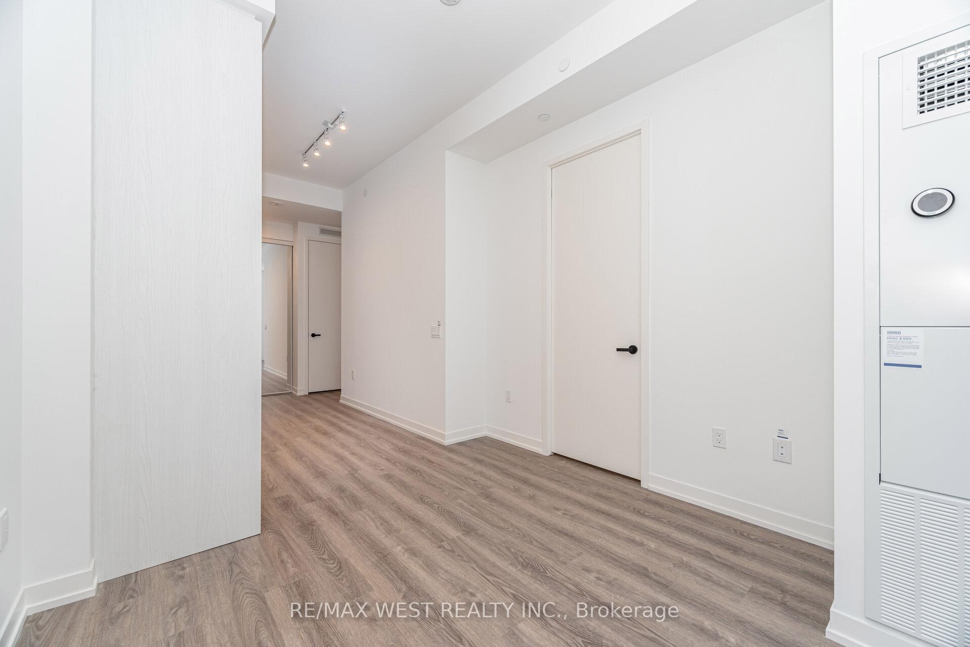 Photo 18 of Unit 1601, 8 Interchange Way, Vaughan, Vaughan Corporate Centre — HOMEH