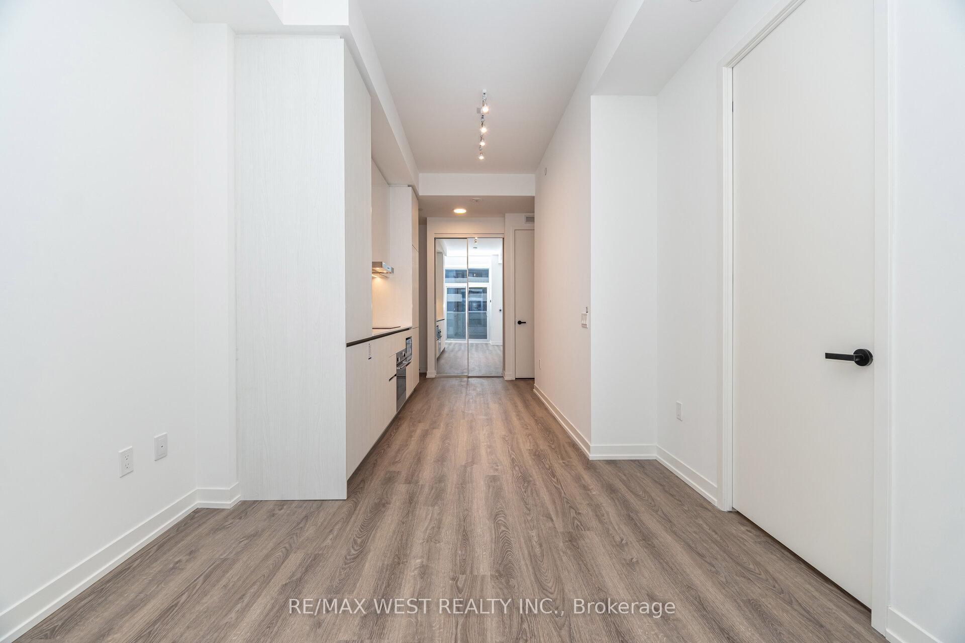 Photo 19 of Unit 1601, 8 Interchange Way, Vaughan, Vaughan Corporate Centre — HOMEH