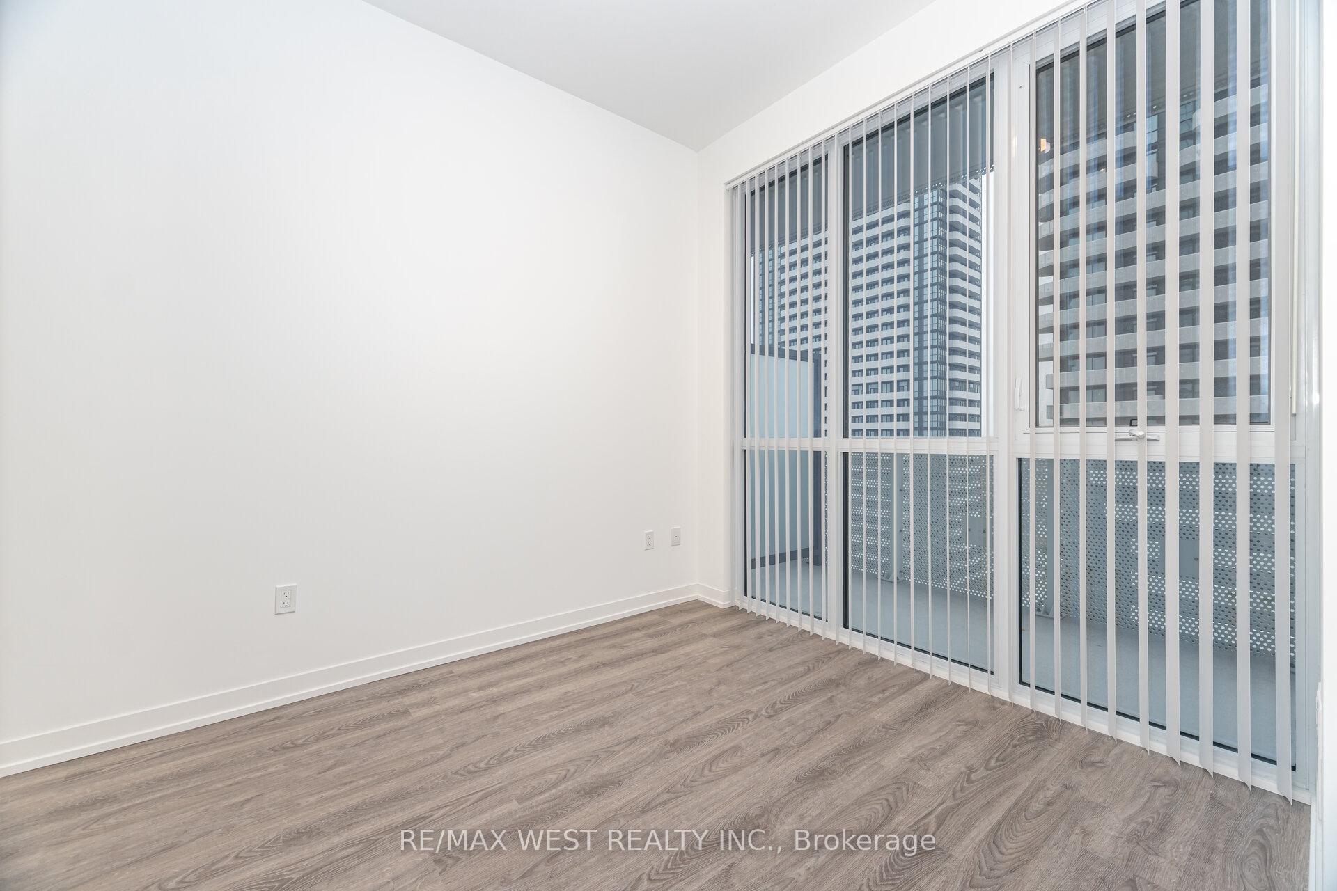 Photo 20 of Unit 1601, 8 Interchange Way, Vaughan, Vaughan Corporate Centre — HOMEH