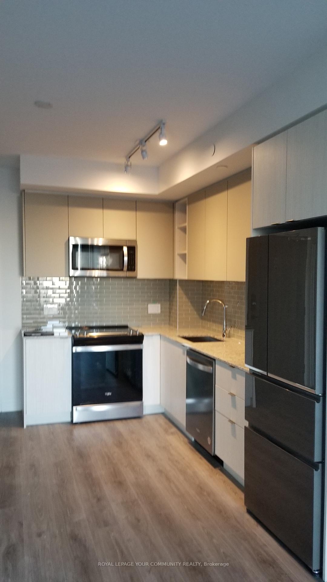 Photo 7 of Unit 323, 100 Eagle Rock Way, Vaughan, Rural Vaughan — HOMEH