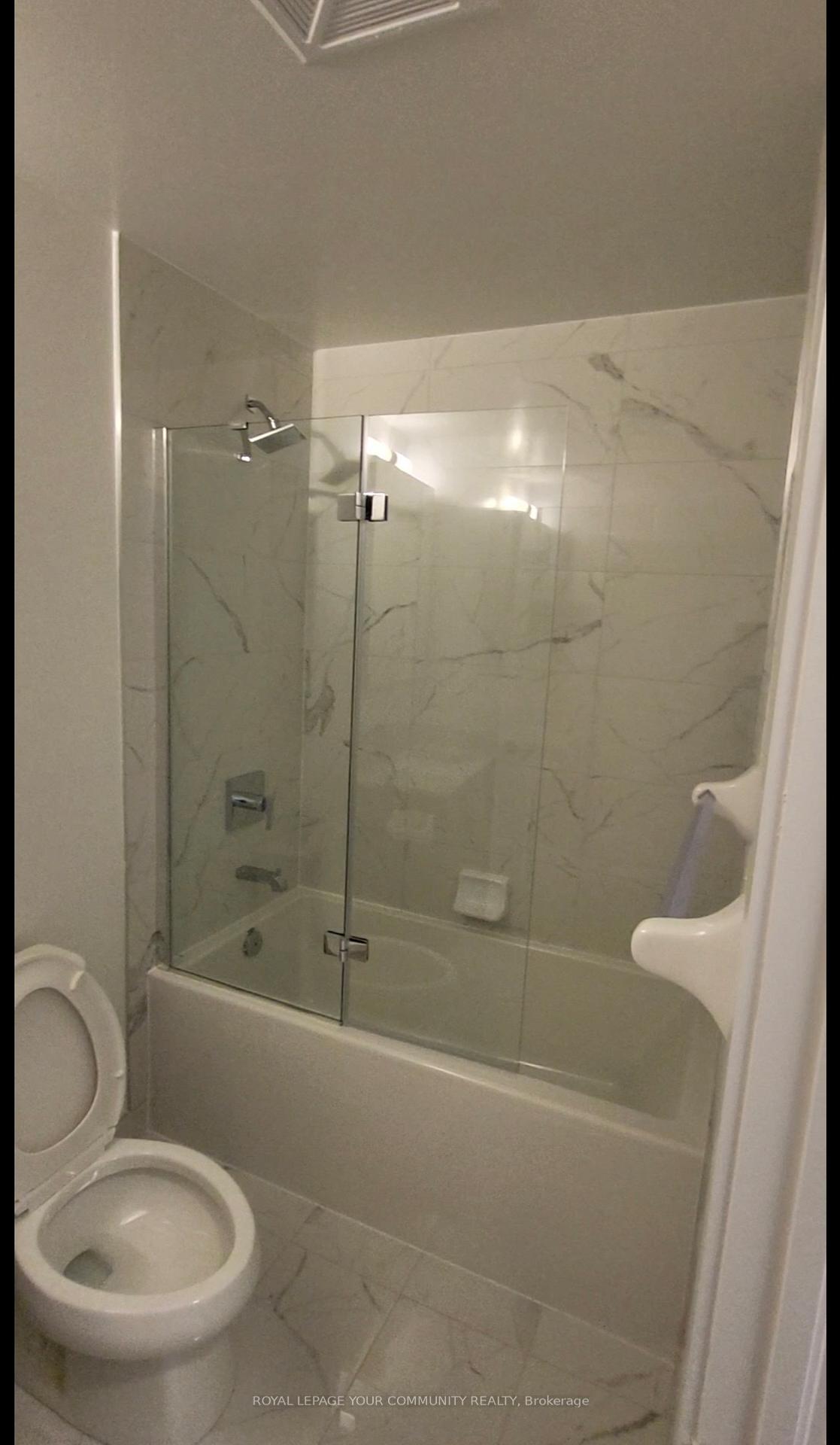 Photo 10 of Unit 323, 100 Eagle Rock Way, Vaughan, Rural Vaughan — HOMEH