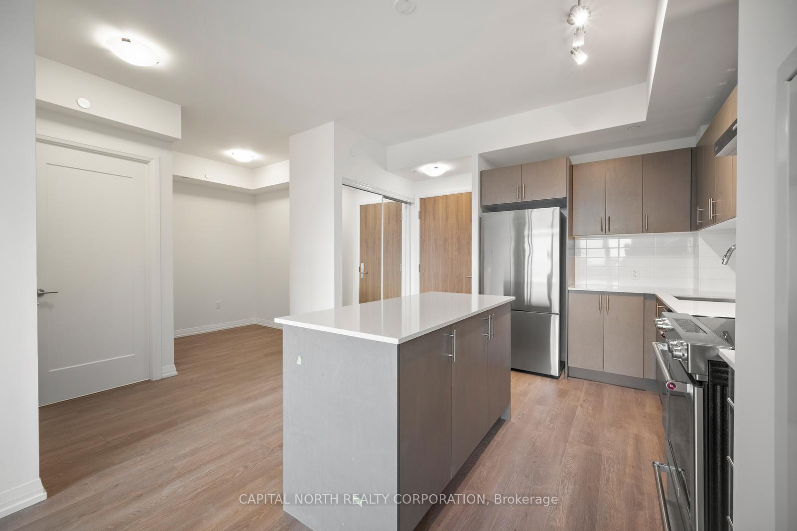 Photo 10 of Unit 314, 27 Korda Gate, Vaughan, Vellore Village — HOMEH