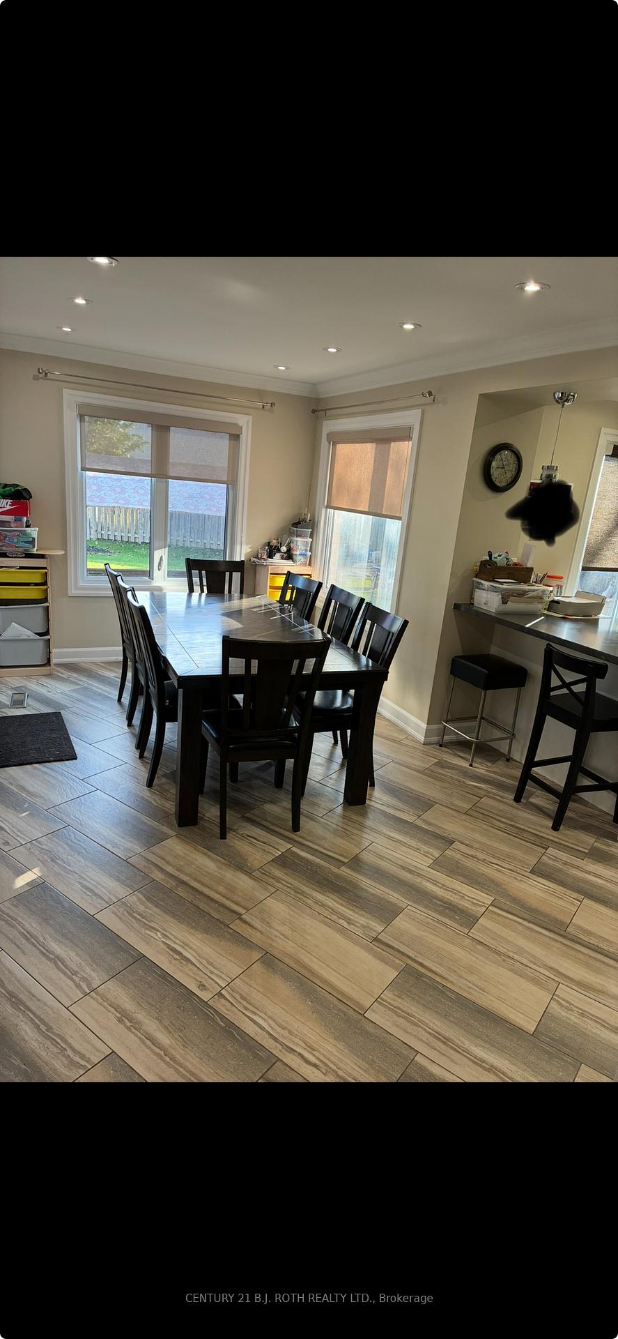 Photo 5 of 52 Carruthers Crescent, Barrie, Grove East — HOMEH