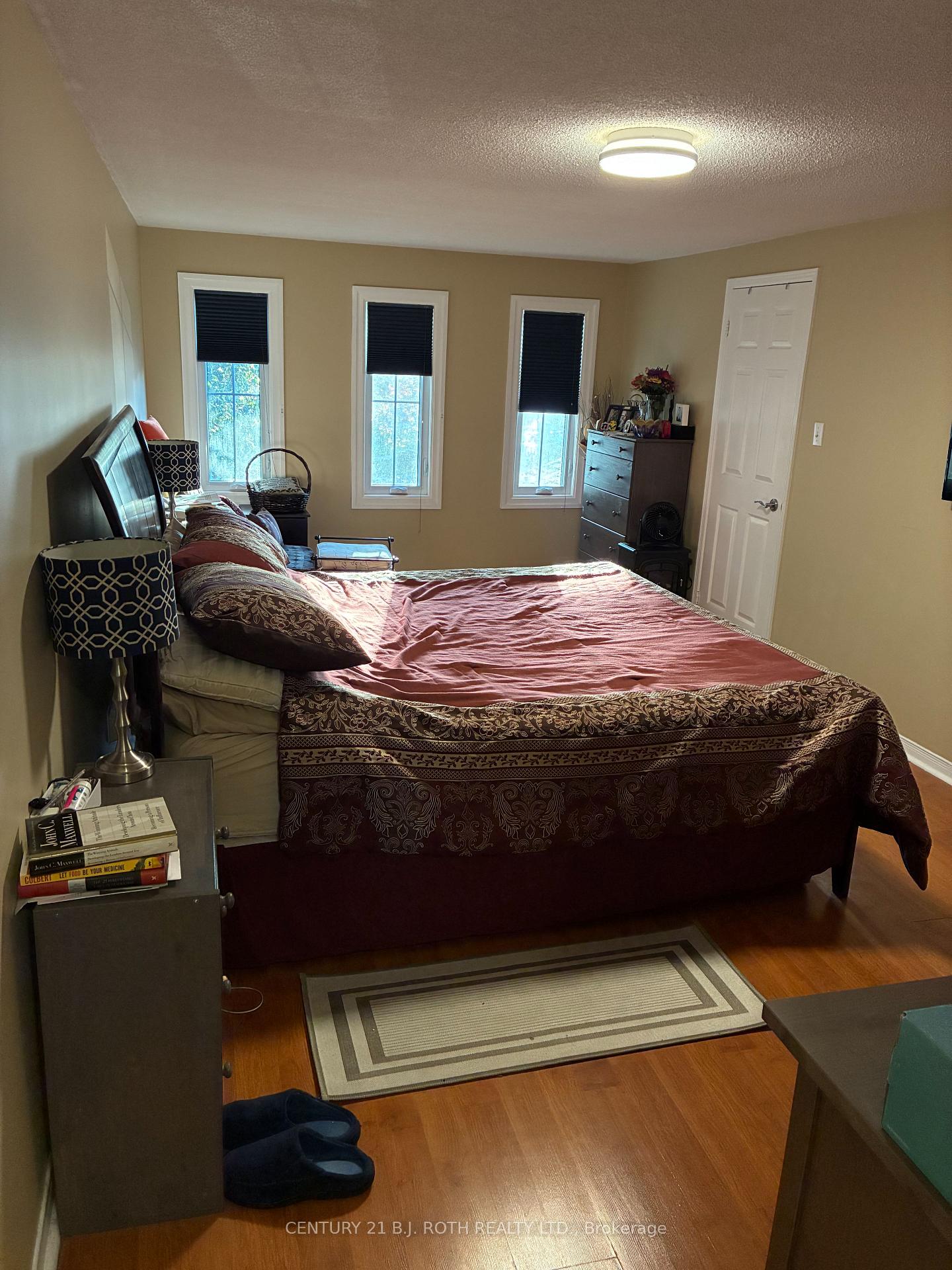 Photo 9 of 52 Carruthers Crescent, Barrie, Grove East — HOMEH