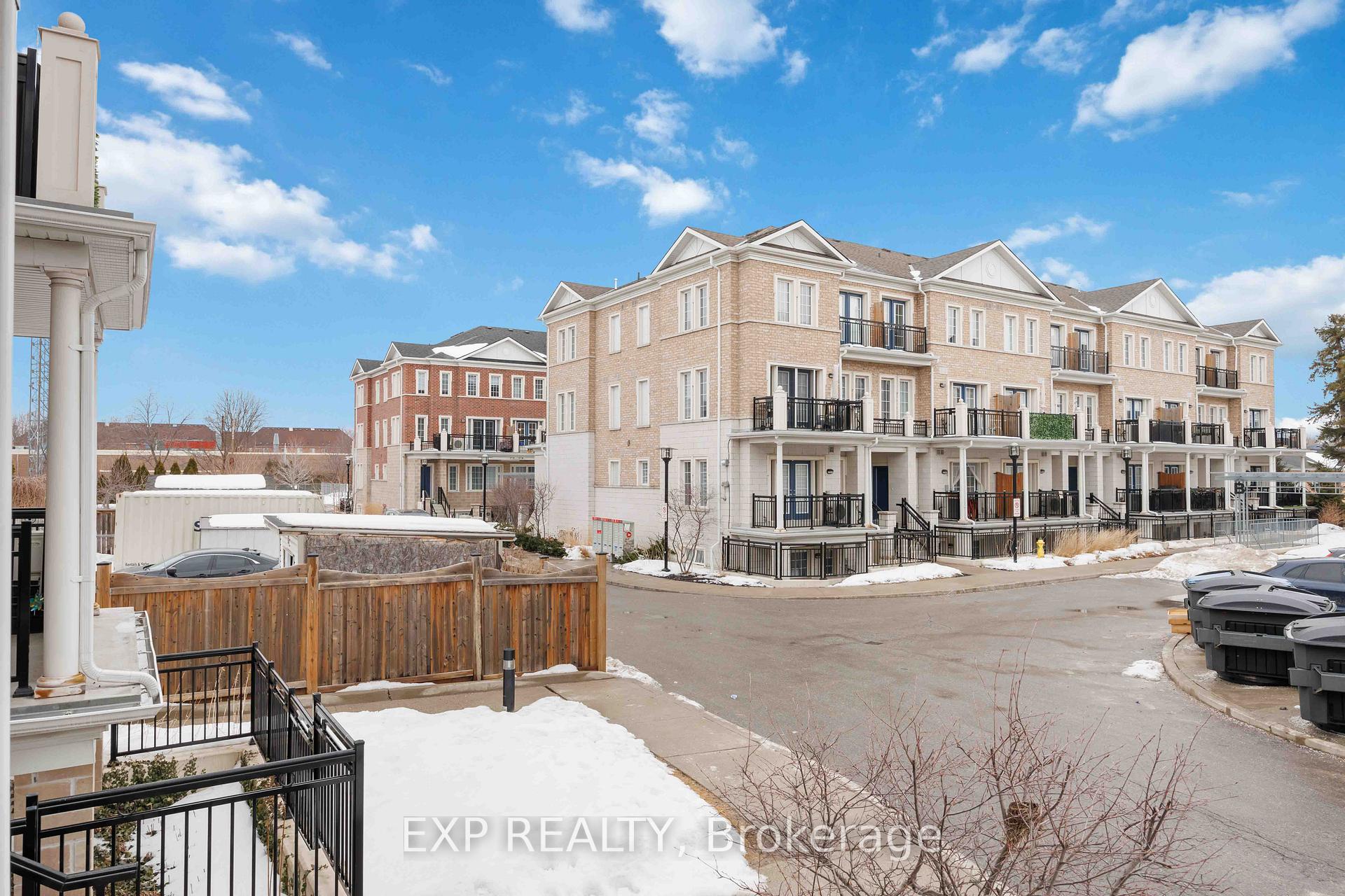 Photo 4 of Unit E12, 26 Bruce Street, Vaughan, East Woodbridge — HOMEH