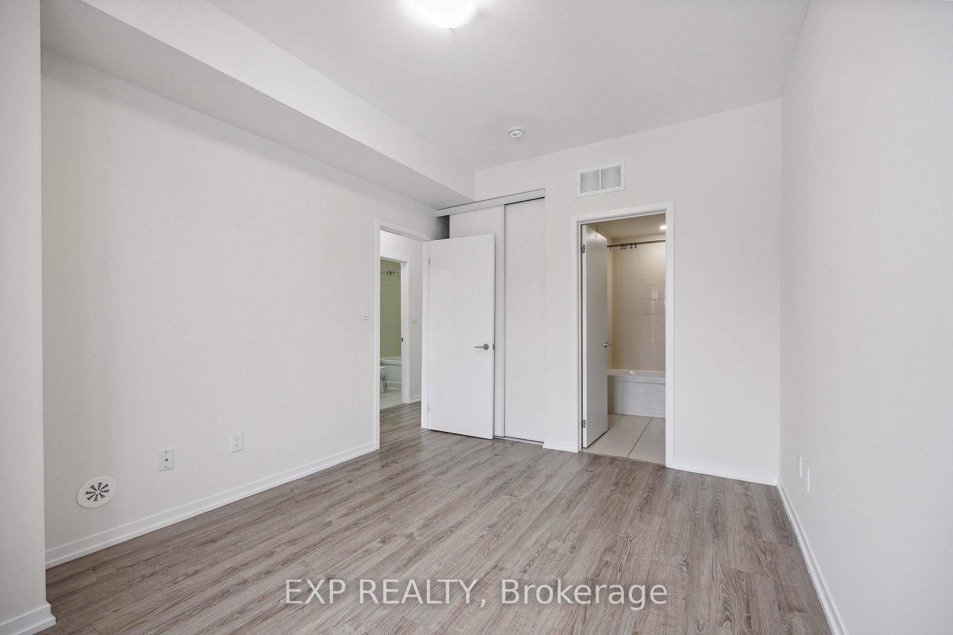 Photo 8 of Unit E12, 26 Bruce Street, Vaughan, East Woodbridge — HOMEH