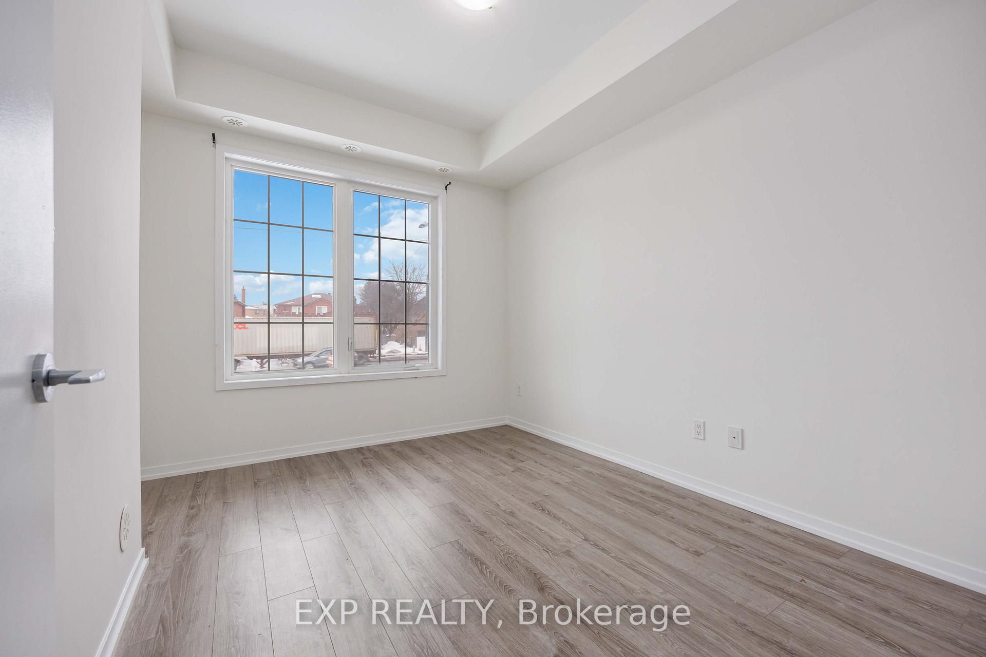 Photo 13 of Unit E12, 26 Bruce Street, Vaughan, East Woodbridge — HOMEH