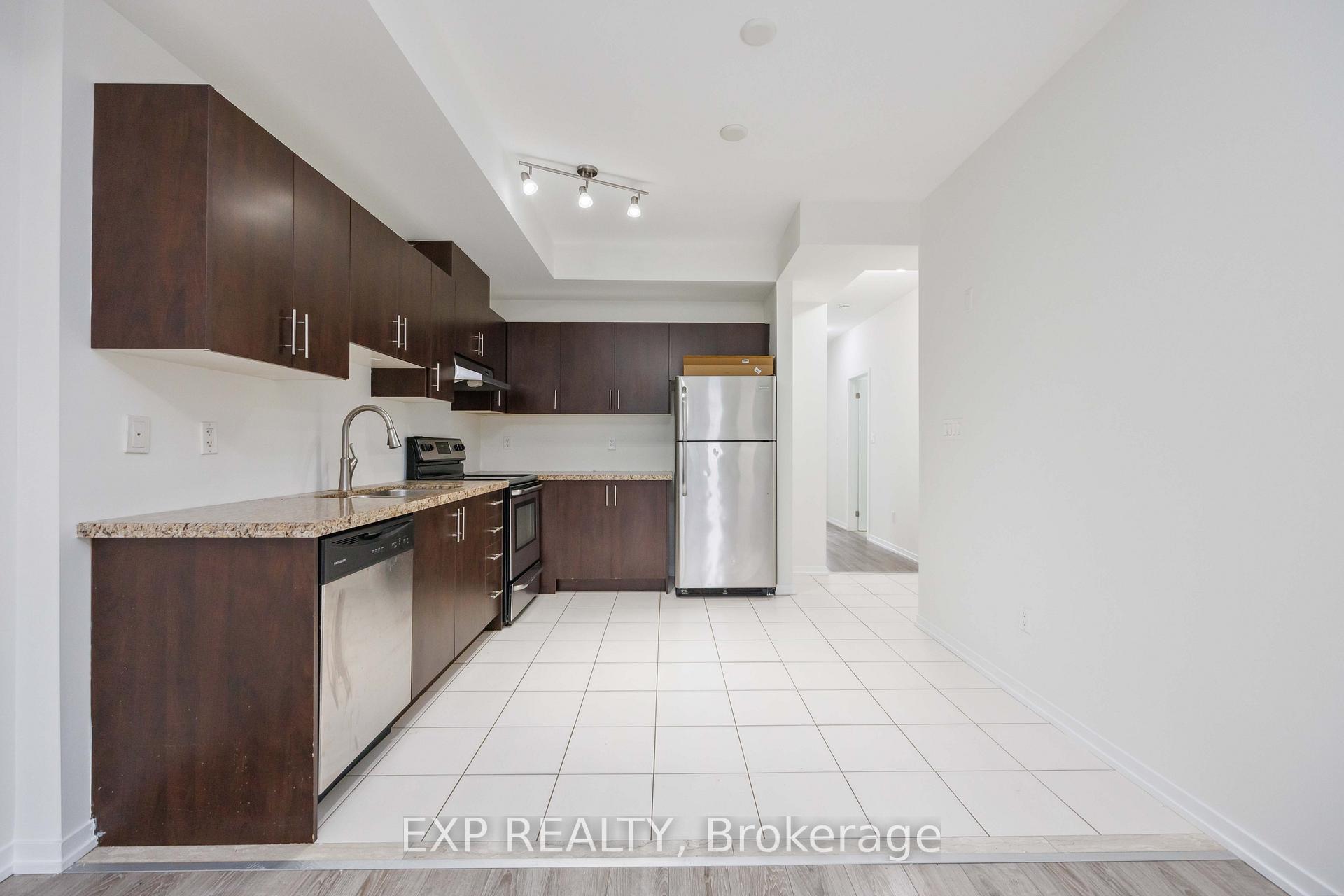 Photo 19 of Unit E12, 26 Bruce Street, Vaughan, East Woodbridge — HOMEH
