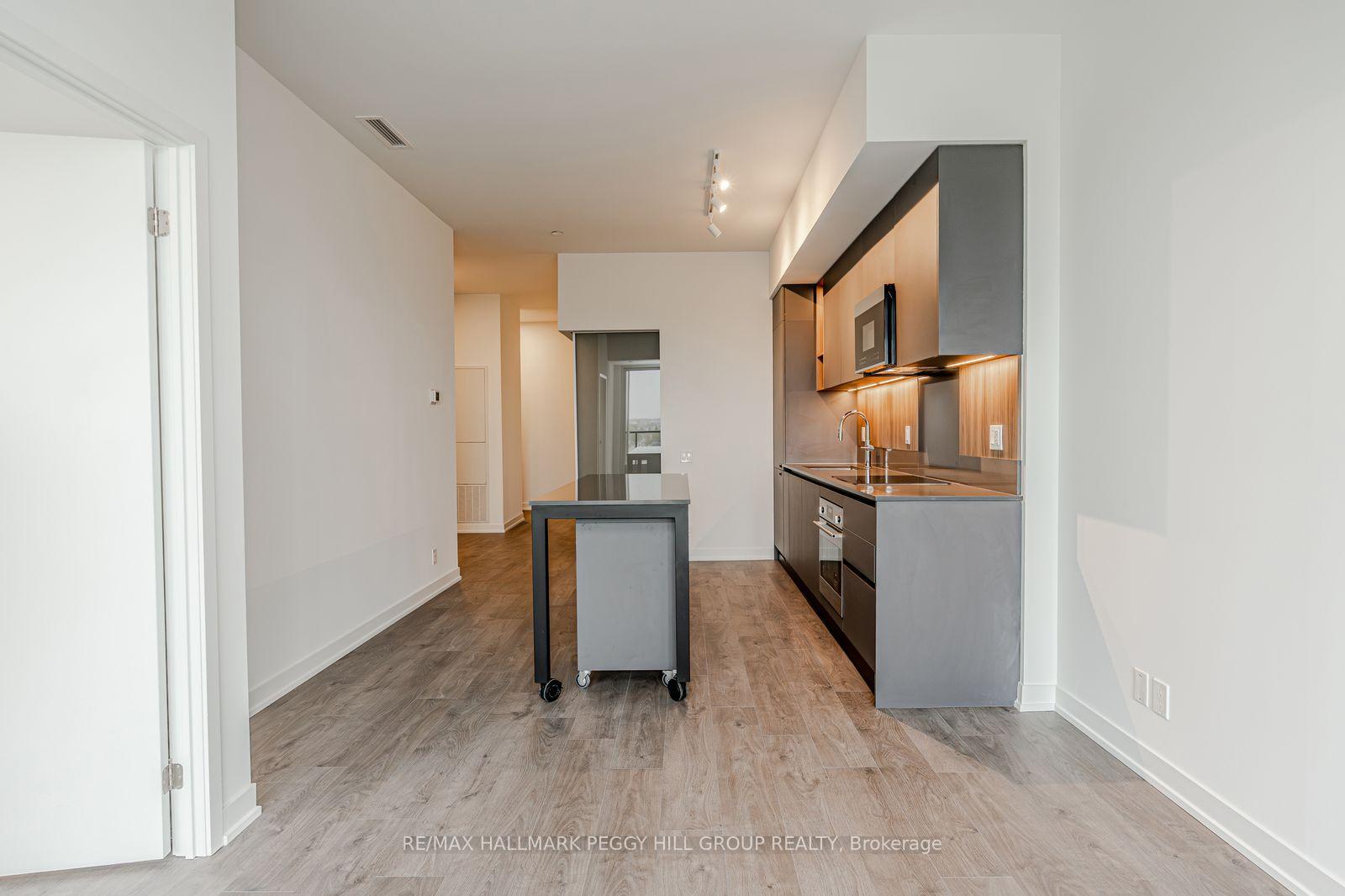 Photo 3 of Unit 1001, 39 Mary Street, Barrie, City Centre — HOMEH