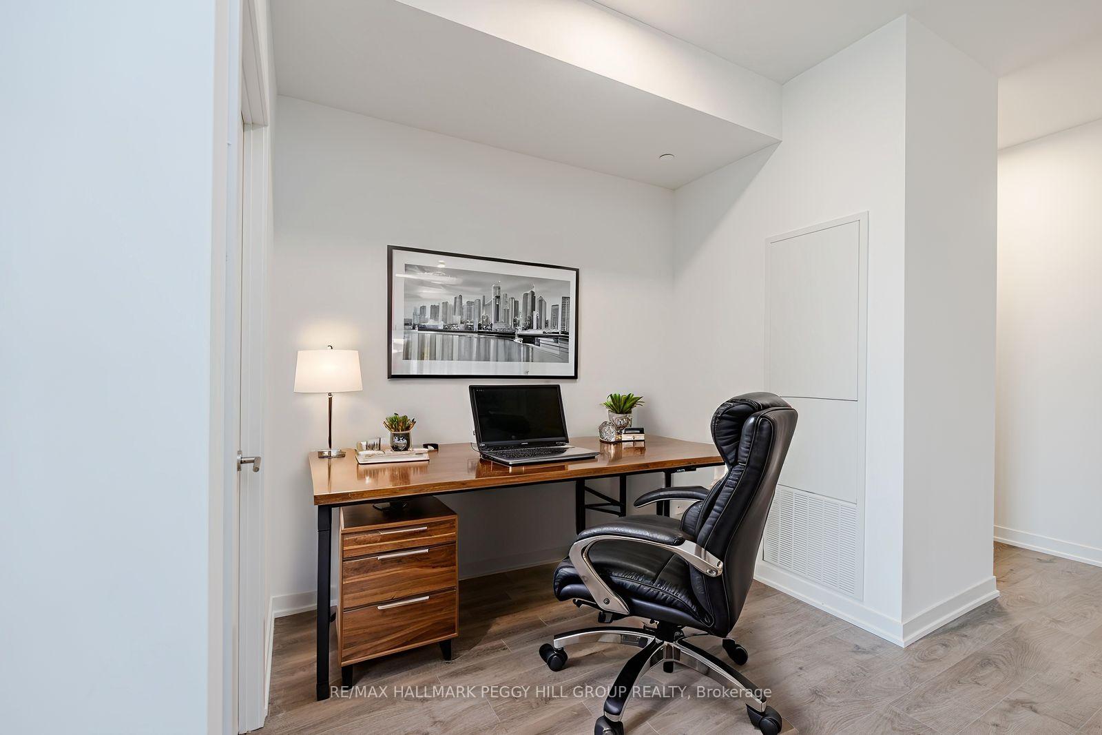 Photo 5 of Unit 1001, 39 Mary Street, Barrie, City Centre — HOMEH