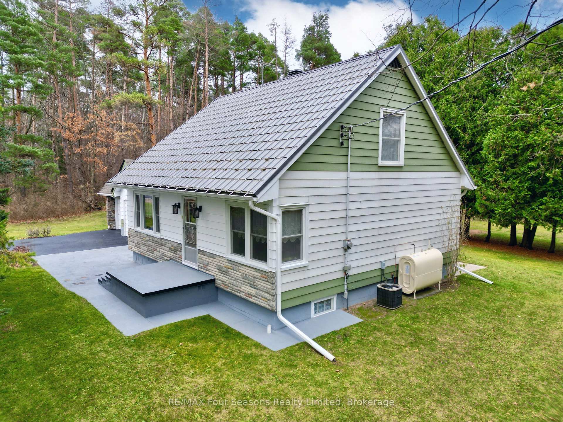 Photo 2 of 5601 County Road 9, Clearview, New Lowell — HOMEH