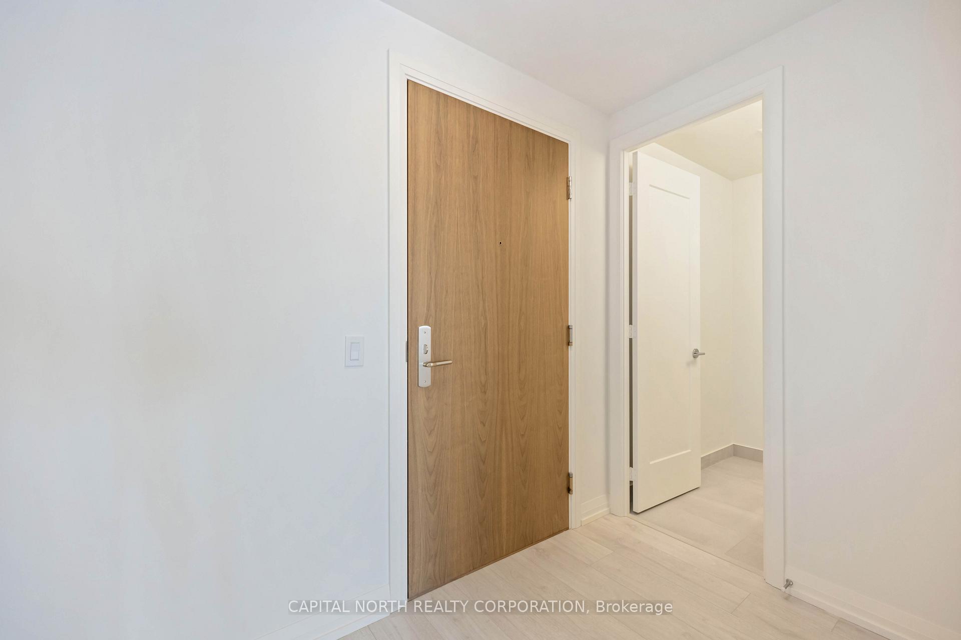 Photo 2 of Unit 508, 27 Korda Gate, Vaughan, Vellore Village — HOMEH