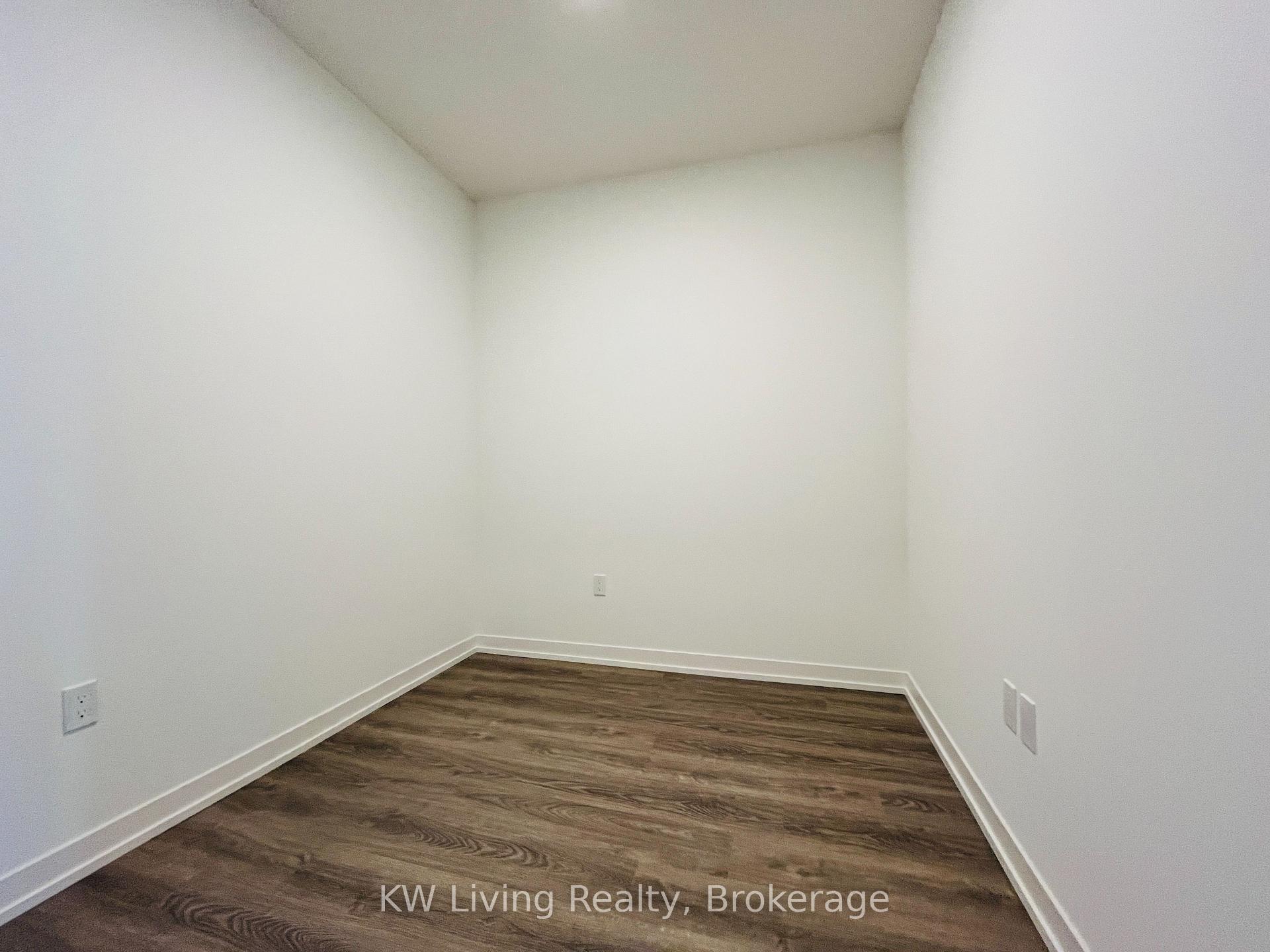 Photo 9 of Unit 808, 8 Interchange Way, Vaughan, Vaughan Corporate Centre — HOMEH