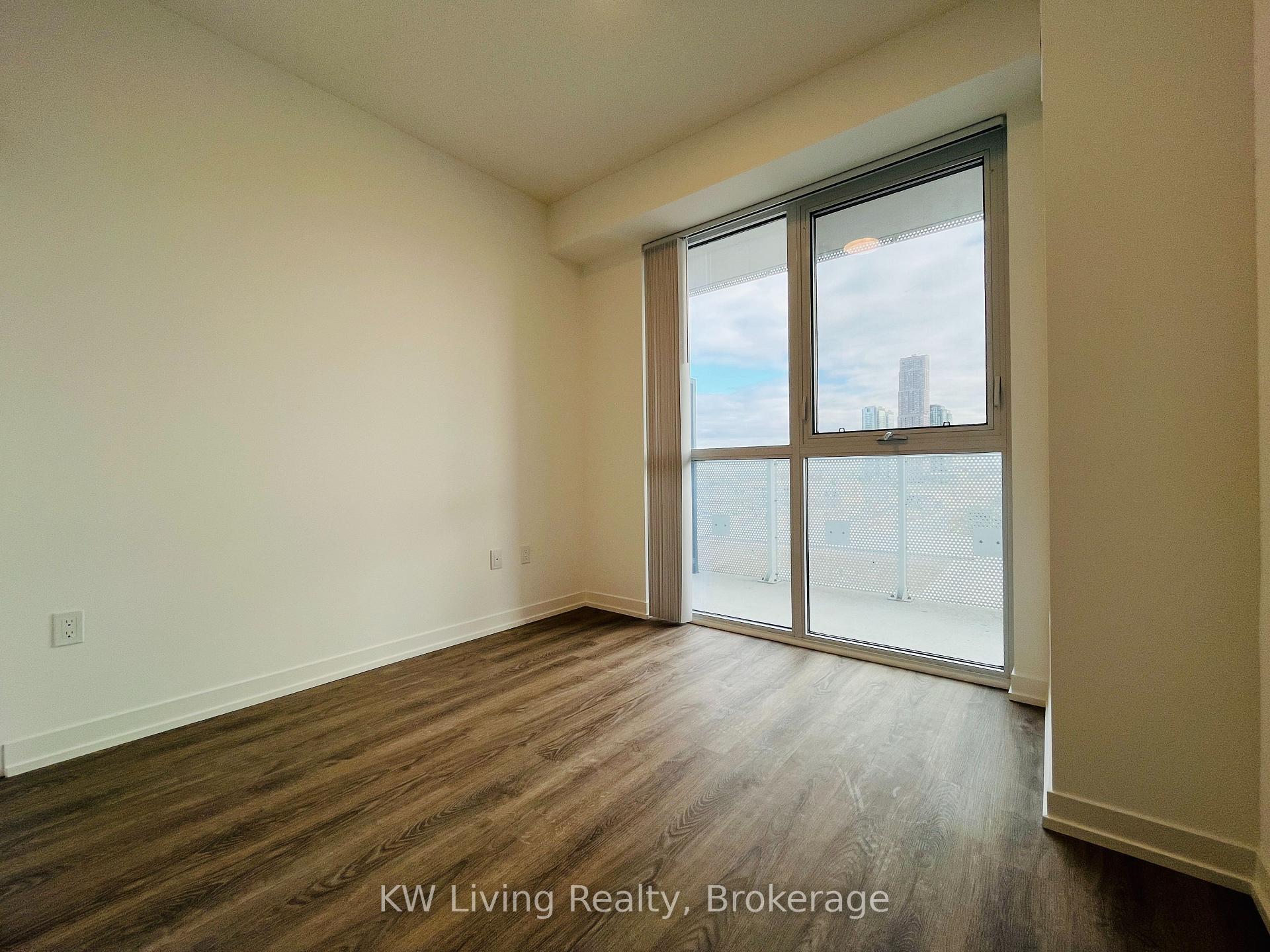 Photo 10 of Unit 808, 8 Interchange Way, Vaughan, Vaughan Corporate Centre — HOMEH