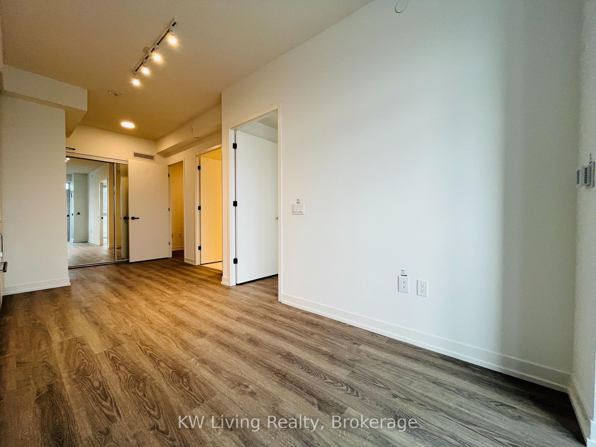 Photo 17 of Unit 808, 8 Interchange Way, Vaughan, Vaughan Corporate Centre — HOMEH
