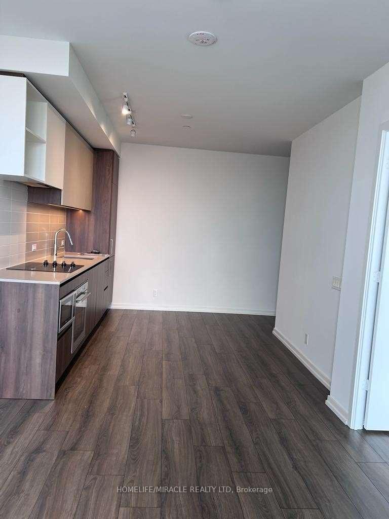 Photo 3 of Unit 519, 1000 Portage Parkway, Vaughan, Vaughan Corporate Centre — HOMEH