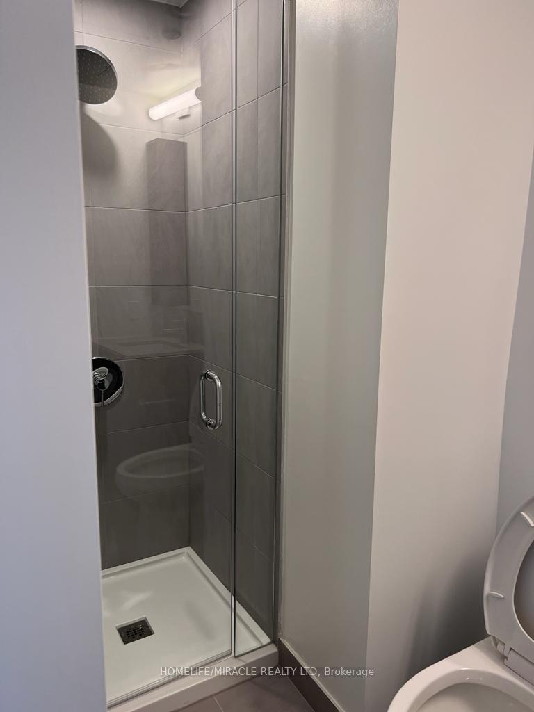 Photo 8 of Unit 519, 1000 Portage Parkway, Vaughan, Vaughan Corporate Centre — HOMEH