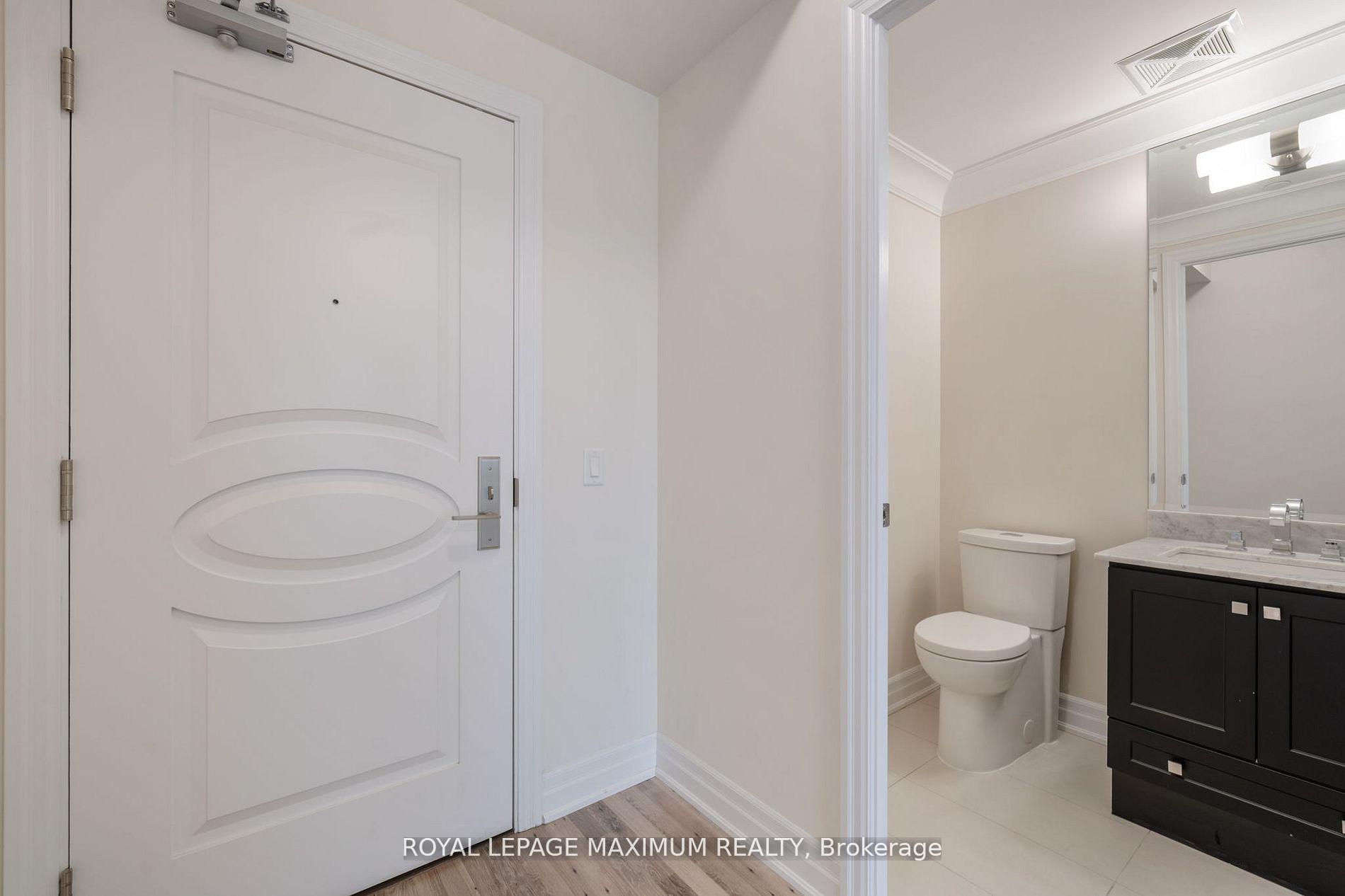 Photo 9 of Unit 1712, 9085 Jane Street, Vaughan, Concord — HOMEH