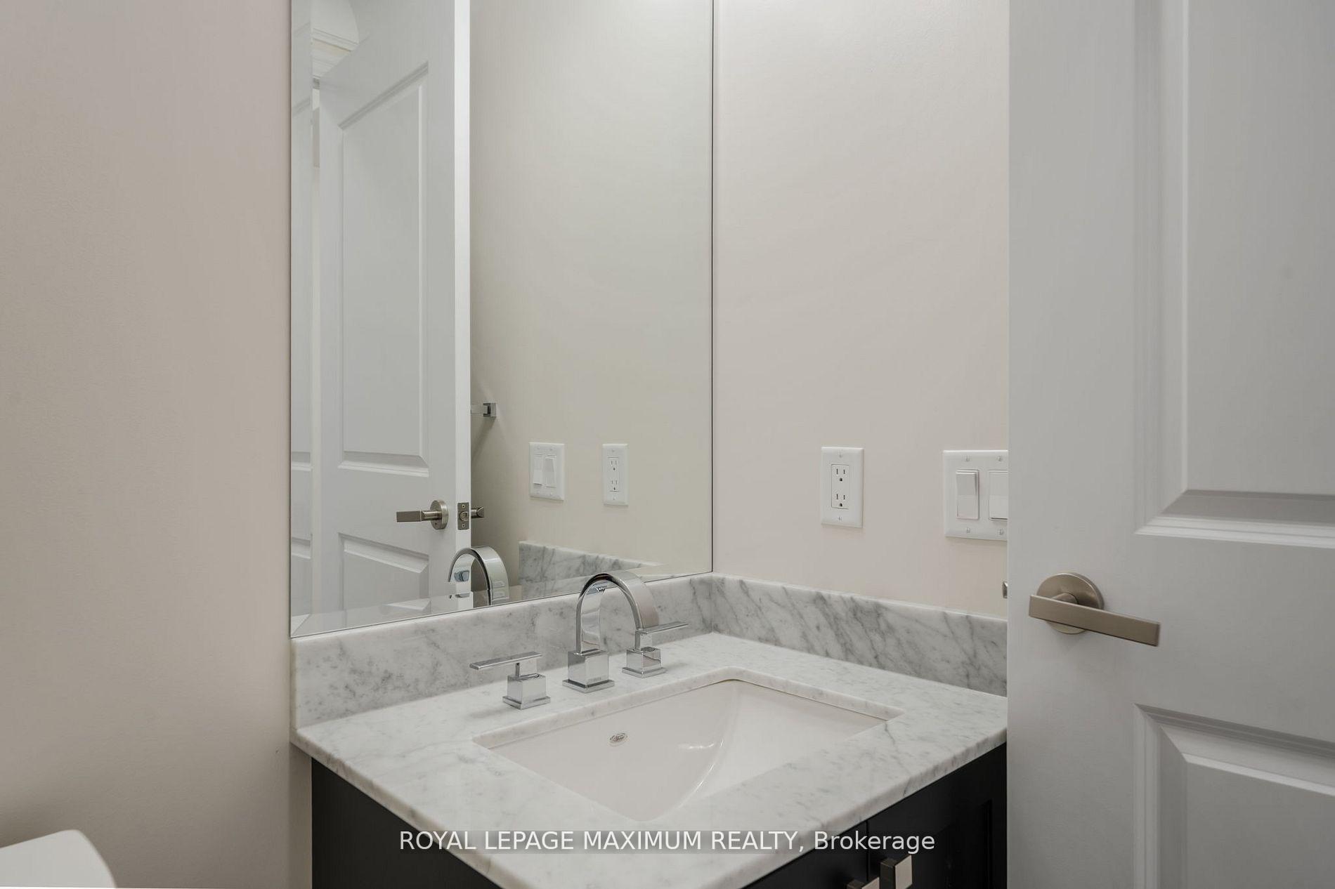 Photo 11 of Unit 1712, 9085 Jane Street, Vaughan, Concord — HOMEH
