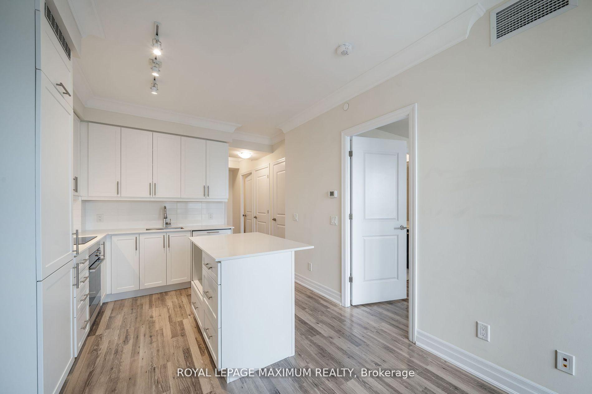 Photo 15 of Unit 1712, 9085 Jane Street, Vaughan, Concord — HOMEH