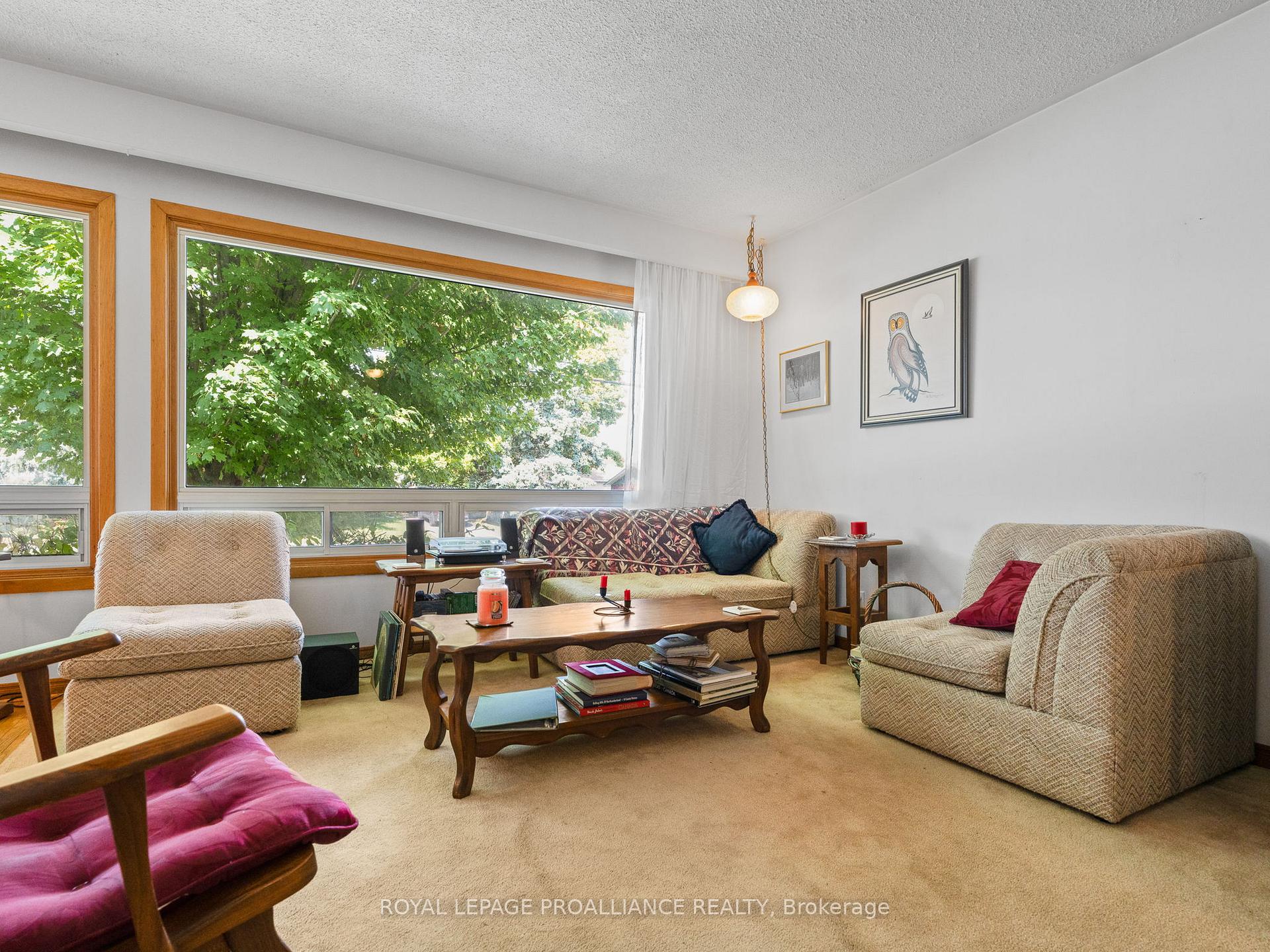 Photo 7 of 529 Carlisle Street, Cobourg — HOMEH