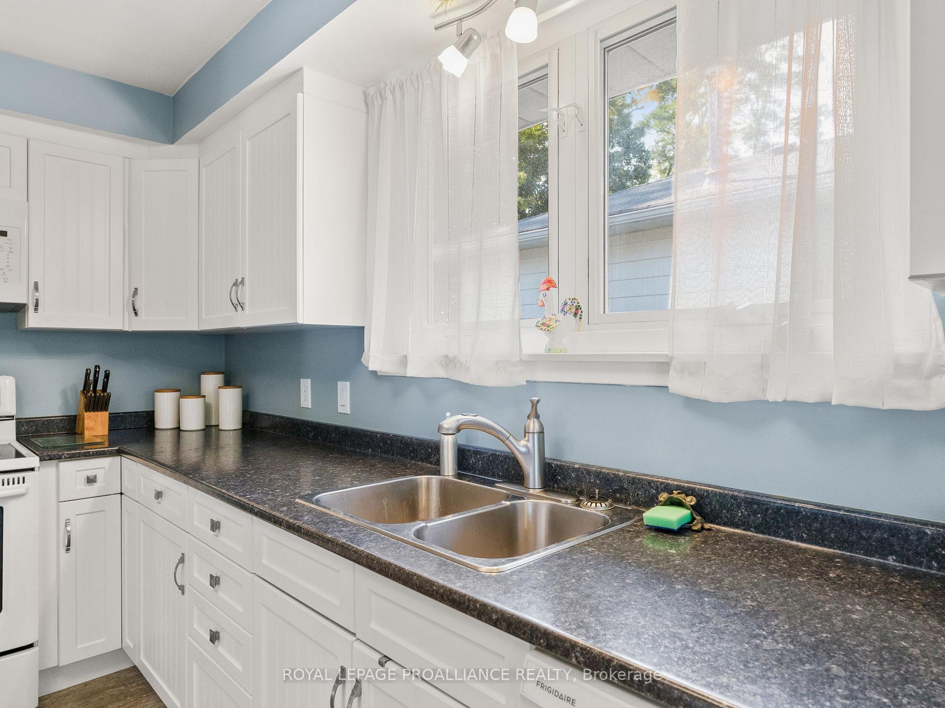 Photo 13 of 529 Carlisle Street, Cobourg — HOMEH