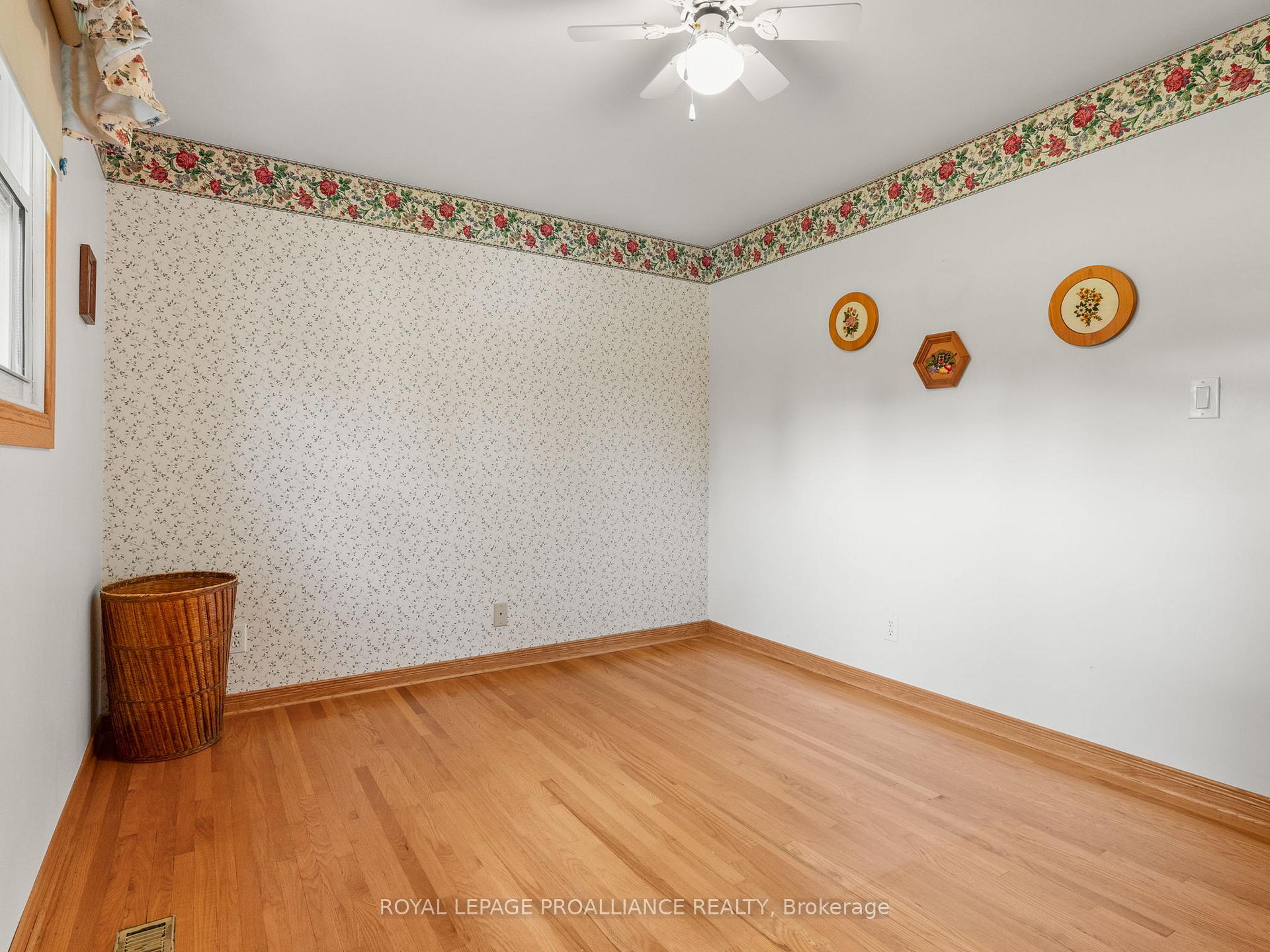 Photo 17 of 529 Carlisle Street, Cobourg — HOMEH