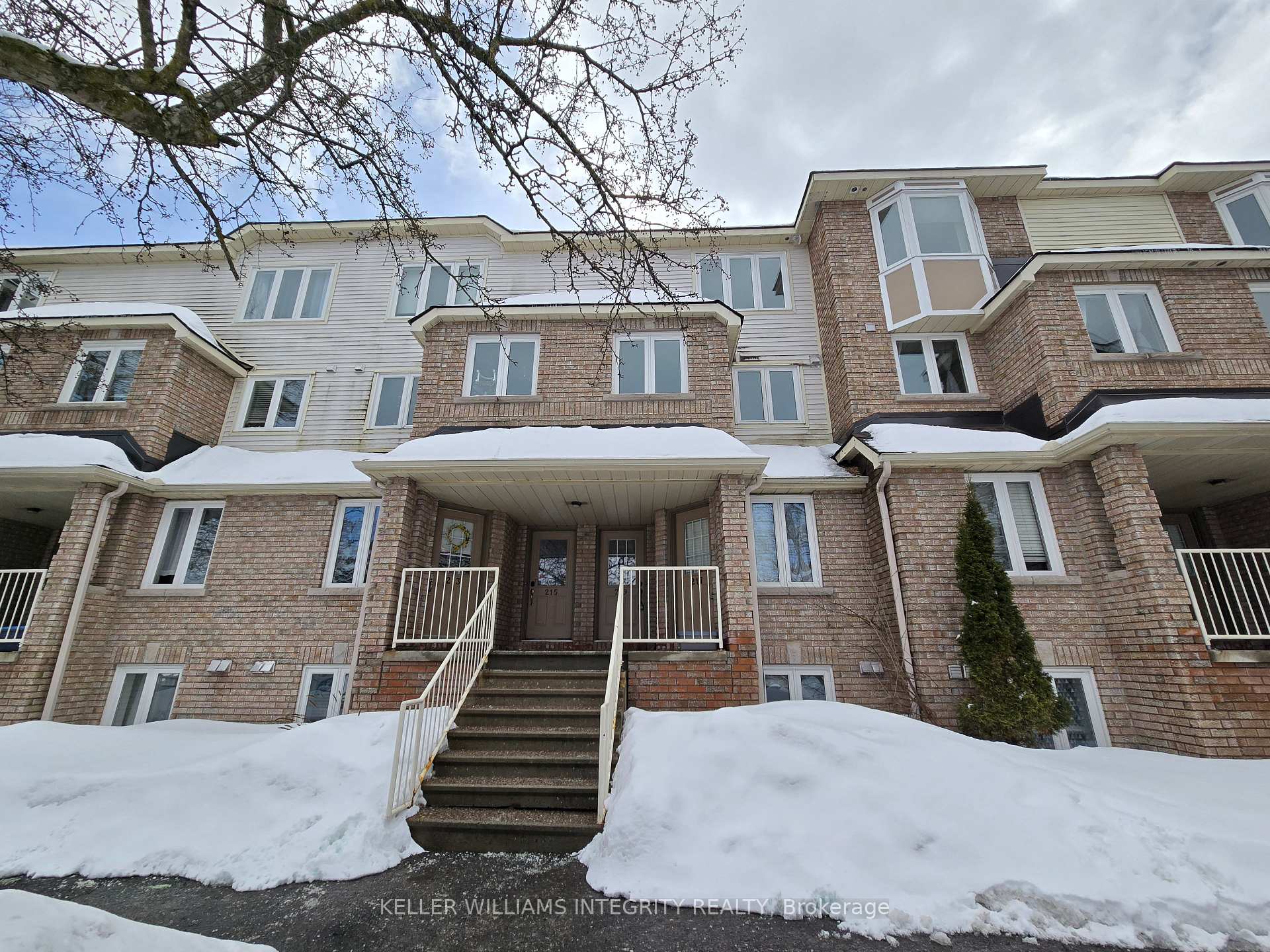 Photo 1 of 219 Briston, Ottawa, Hunt Club Park — HOMEH