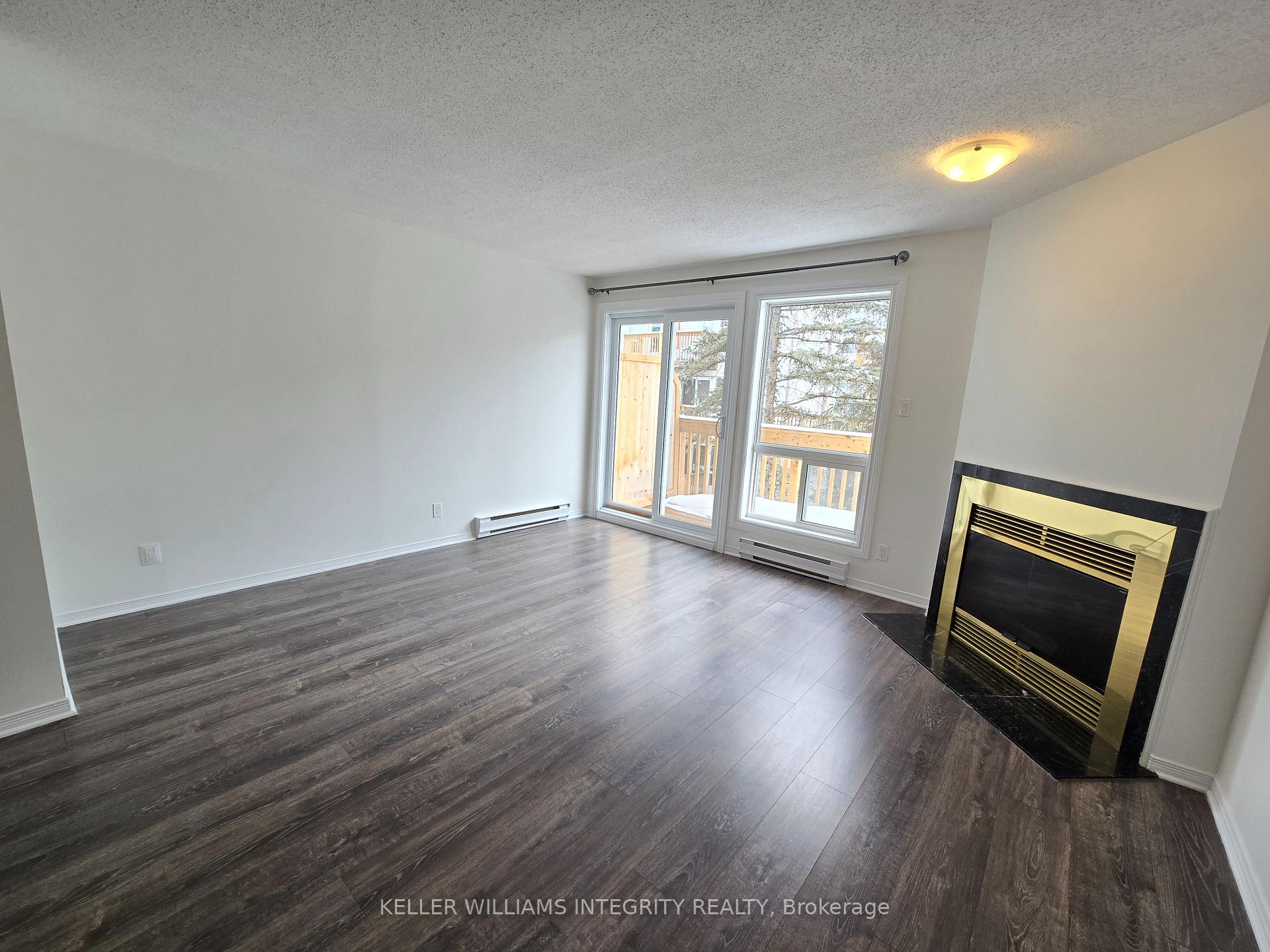 Photo 3 of 219 Briston, Ottawa, Hunt Club Park — HOMEH