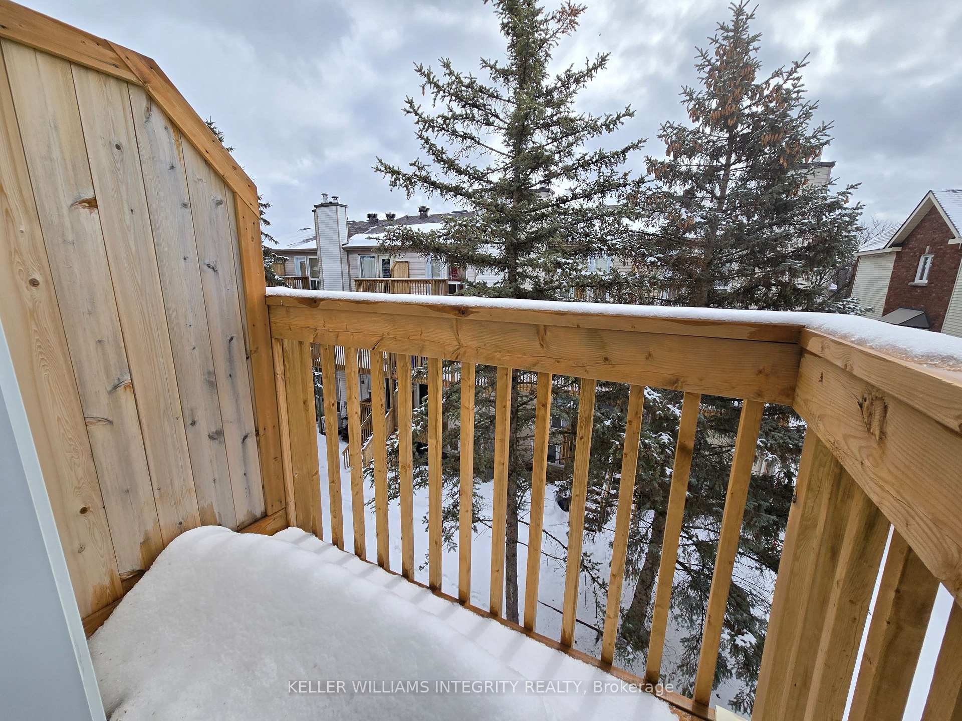 Photo 13 of 219 Briston, Ottawa, Hunt Club Park — HOMEH