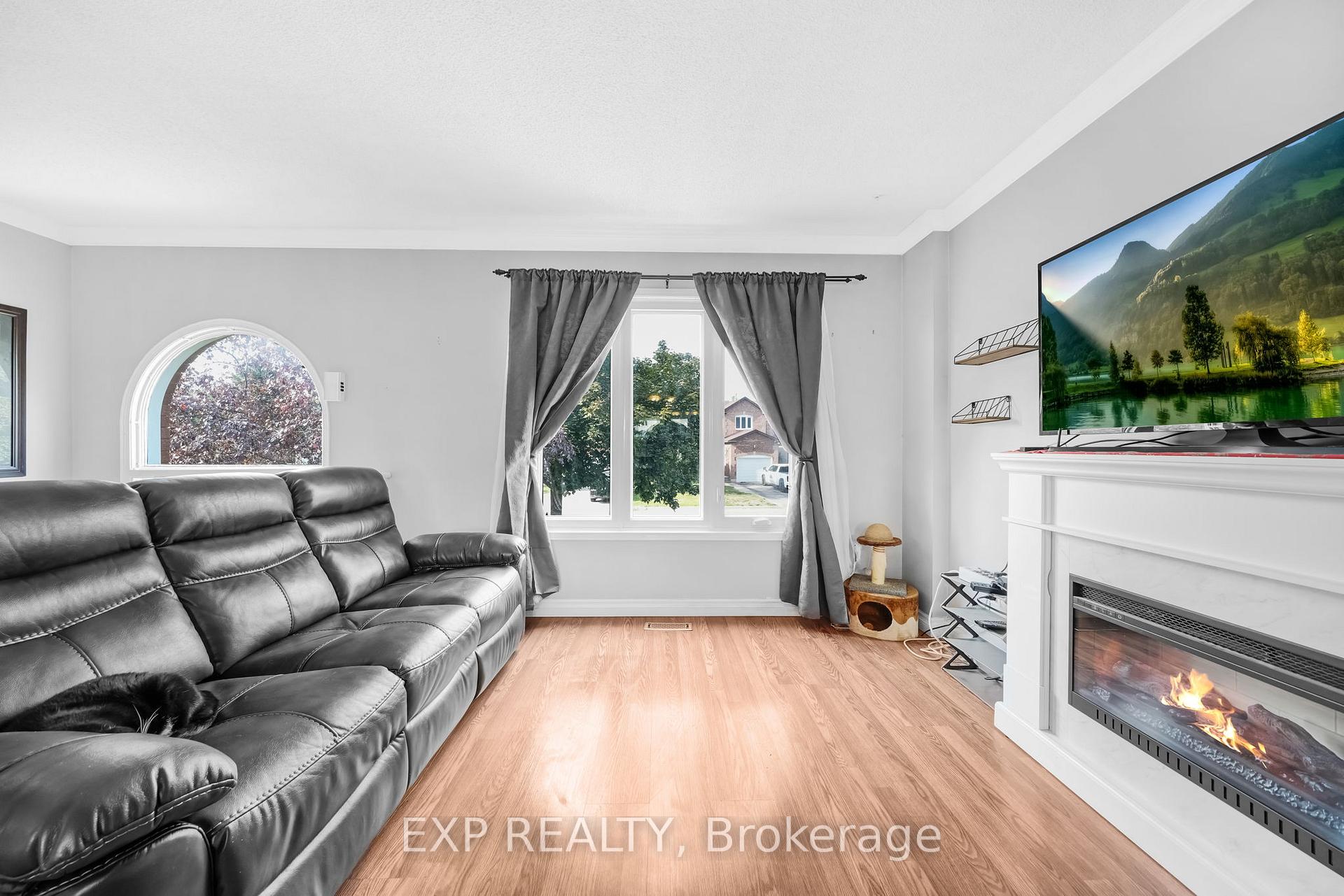 Photo 5 of 79 Mccarthy Crescent, Essa, Angus — HOMEH