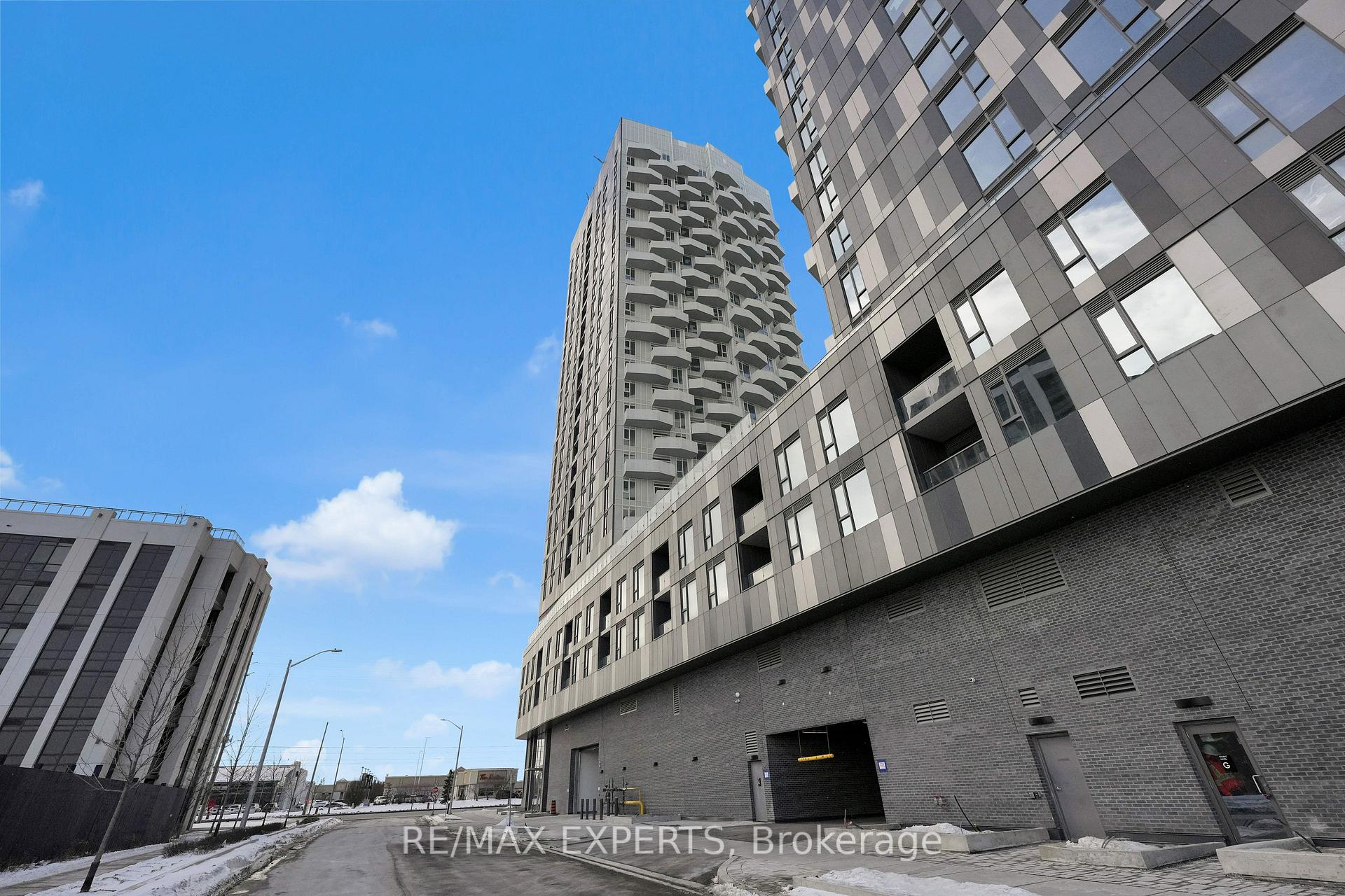 Photo 4 of Unit 418, 10 Abeja Street, Vaughan, Concord — HOMEH