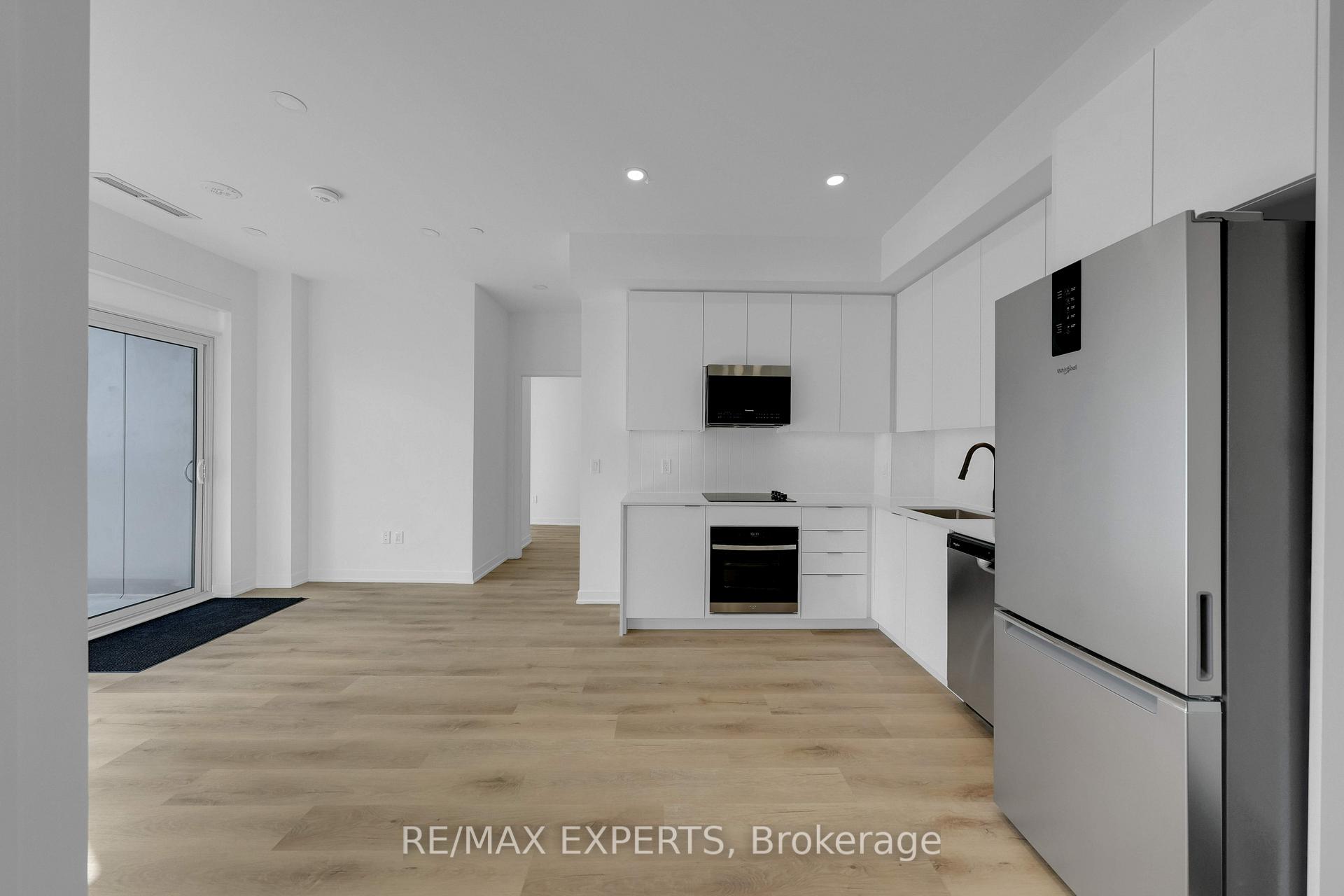 Photo 8 of Unit 418, 10 Abeja Street, Vaughan, Concord — HOMEH
