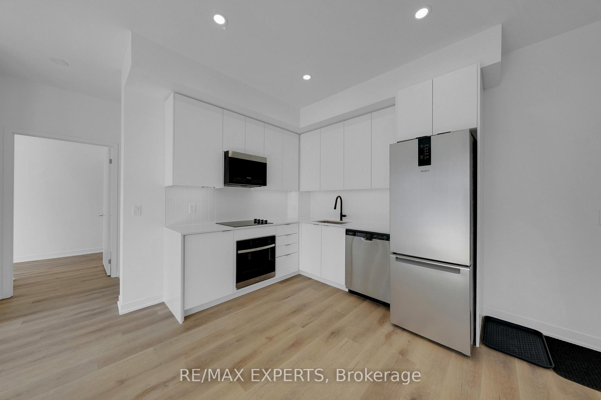 Photo 9 of Unit 418, 10 Abeja Street, Vaughan, Concord — HOMEH
