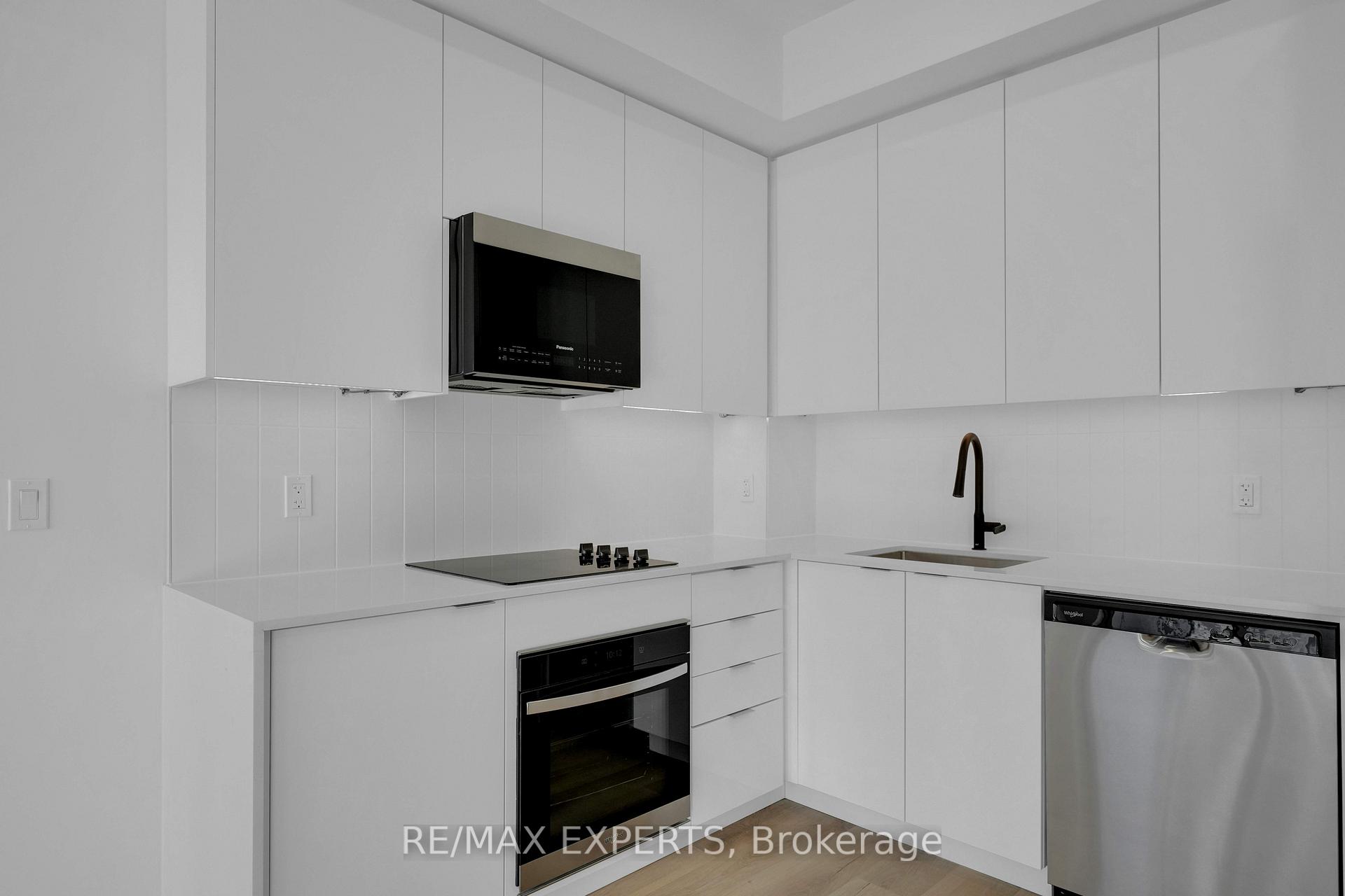 Photo 10 of Unit 418, 10 Abeja Street, Vaughan, Concord — HOMEH