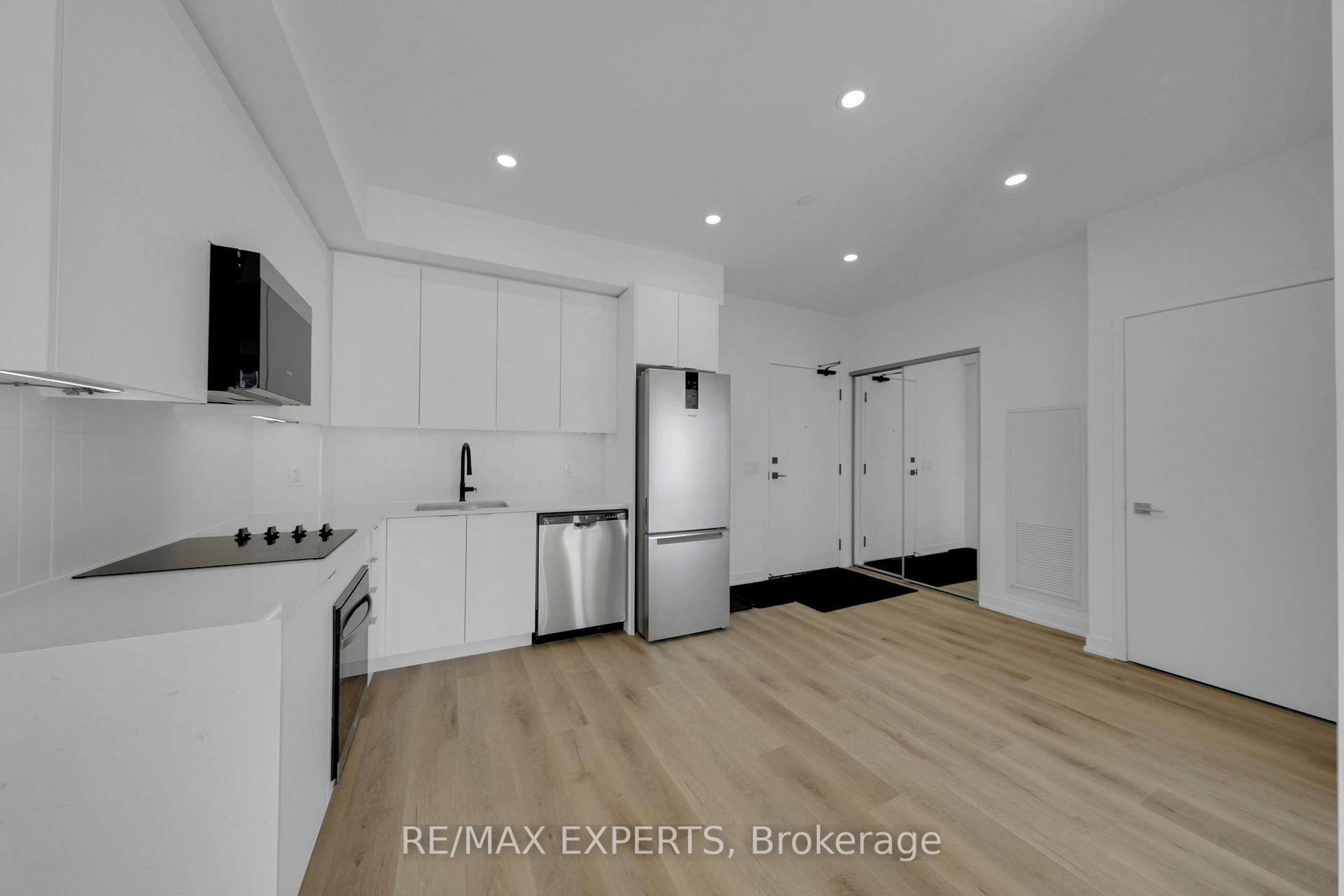 Photo 12 of Unit 418, 10 Abeja Street, Vaughan, Concord — HOMEH
