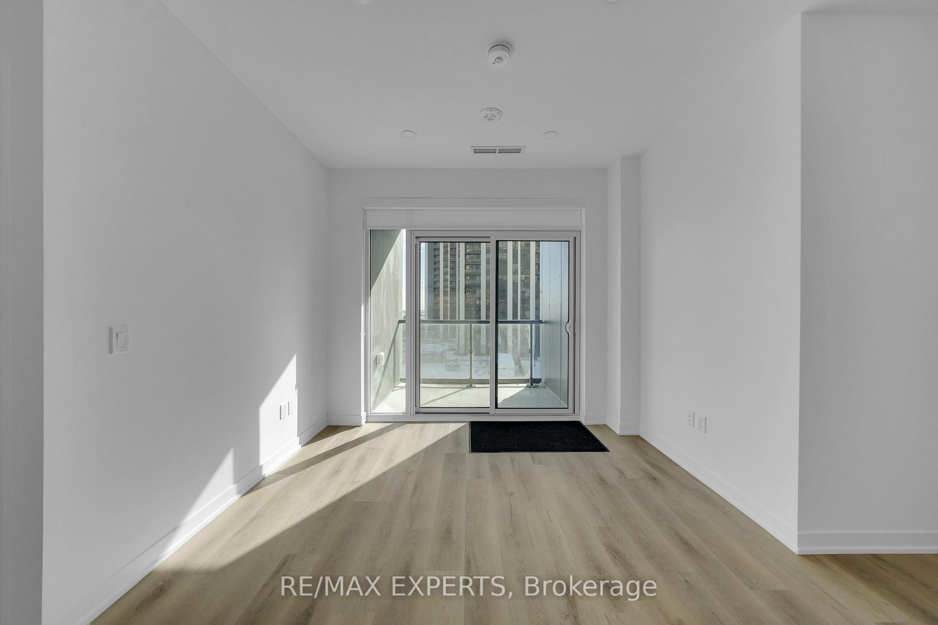 Photo 13 of Unit 418, 10 Abeja Street, Vaughan, Concord — HOMEH