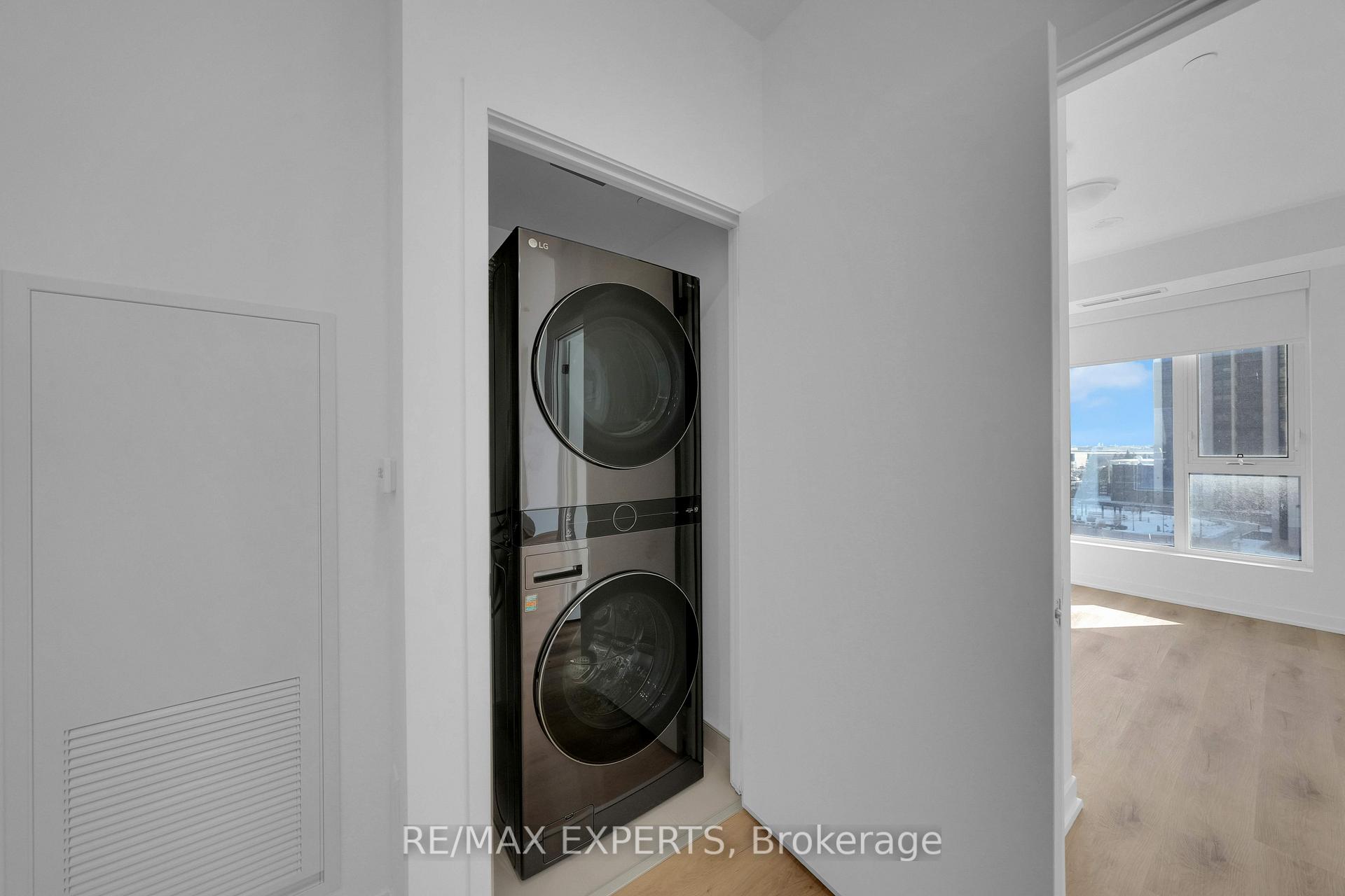Photo 23 of Unit 418, 10 Abeja Street, Vaughan, Concord — HOMEH