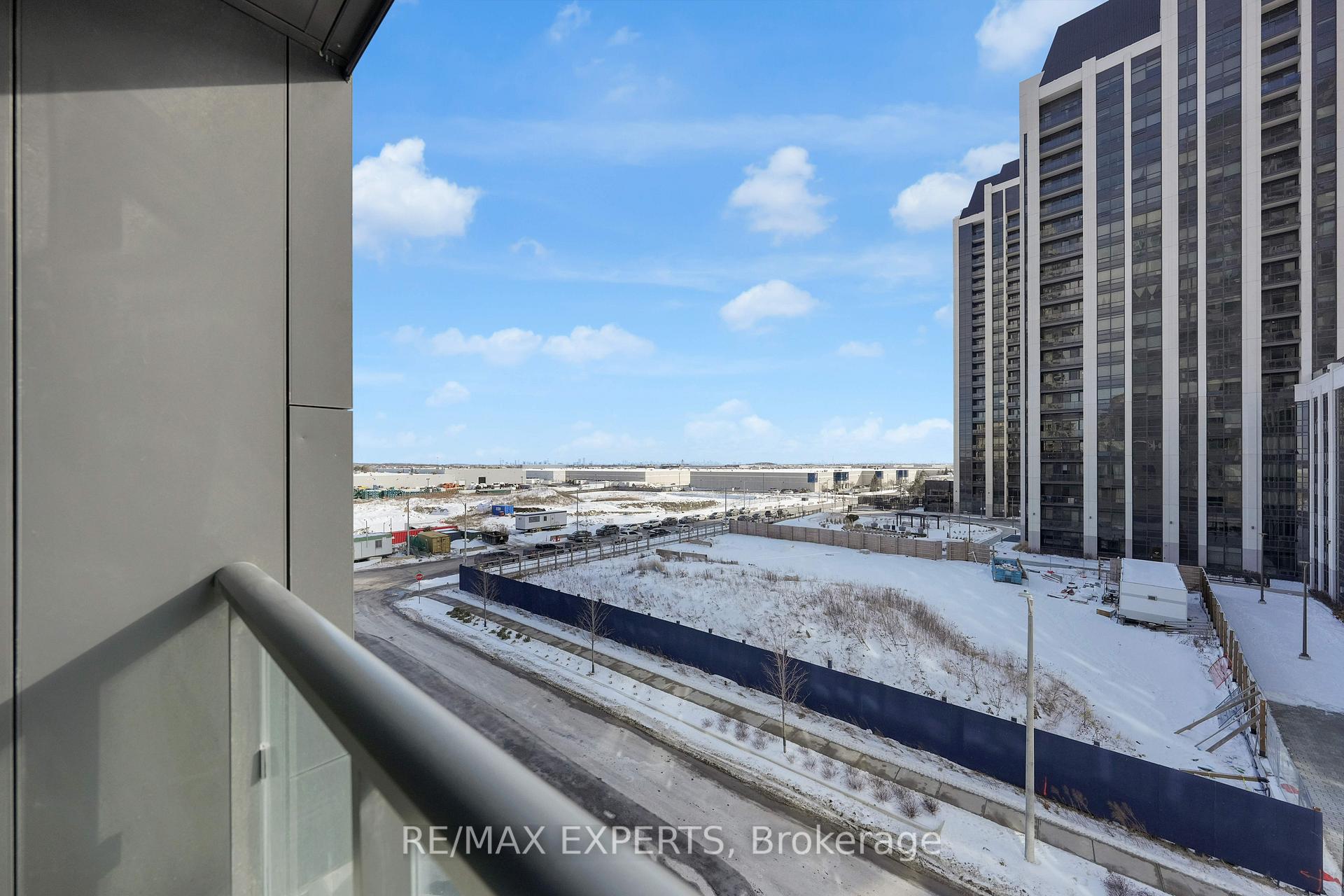 Photo 27 of Unit 418, 10 Abeja Street, Vaughan, Concord — HOMEH