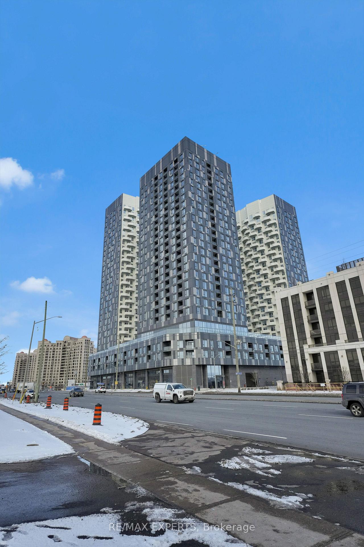Photo 32 of Unit 418, 10 Abeja Street, Vaughan, Concord — HOMEH