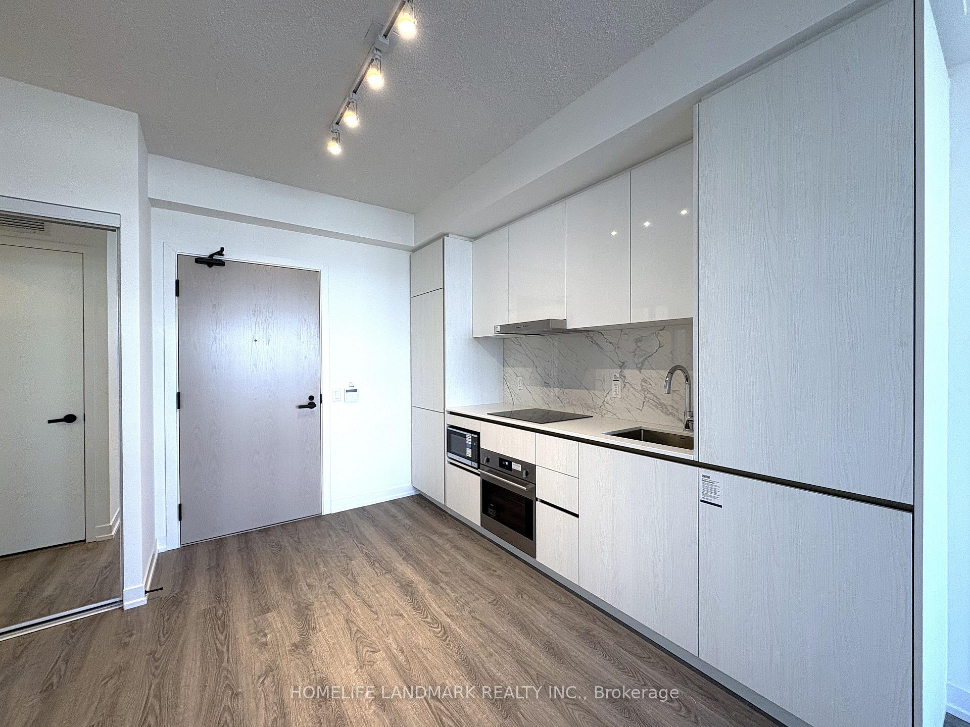Photo 11 of Unit 1905, 8 Interchange Way, Vaughan, Vaughan Corporate Centre — HOMEH