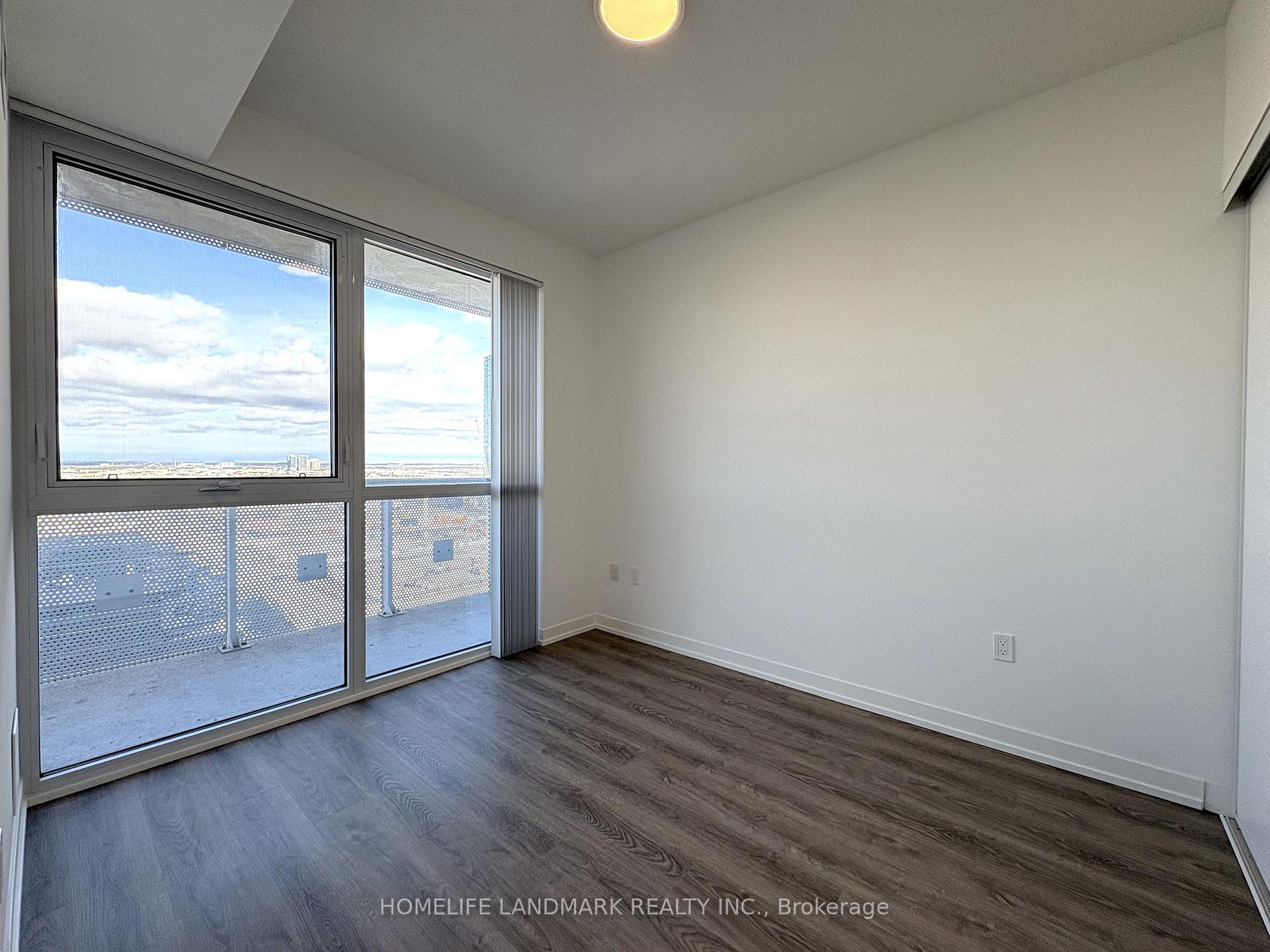Photo 13 of Unit 1905, 8 Interchange Way, Vaughan, Vaughan Corporate Centre — HOMEH