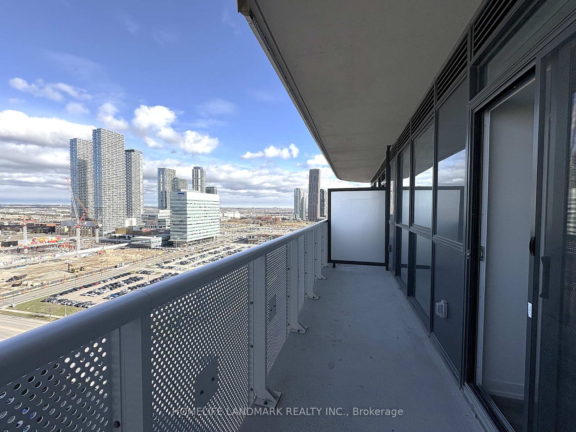 Photo 19 of Unit 1905, 8 Interchange Way, Vaughan, Vaughan Corporate Centre — HOMEH